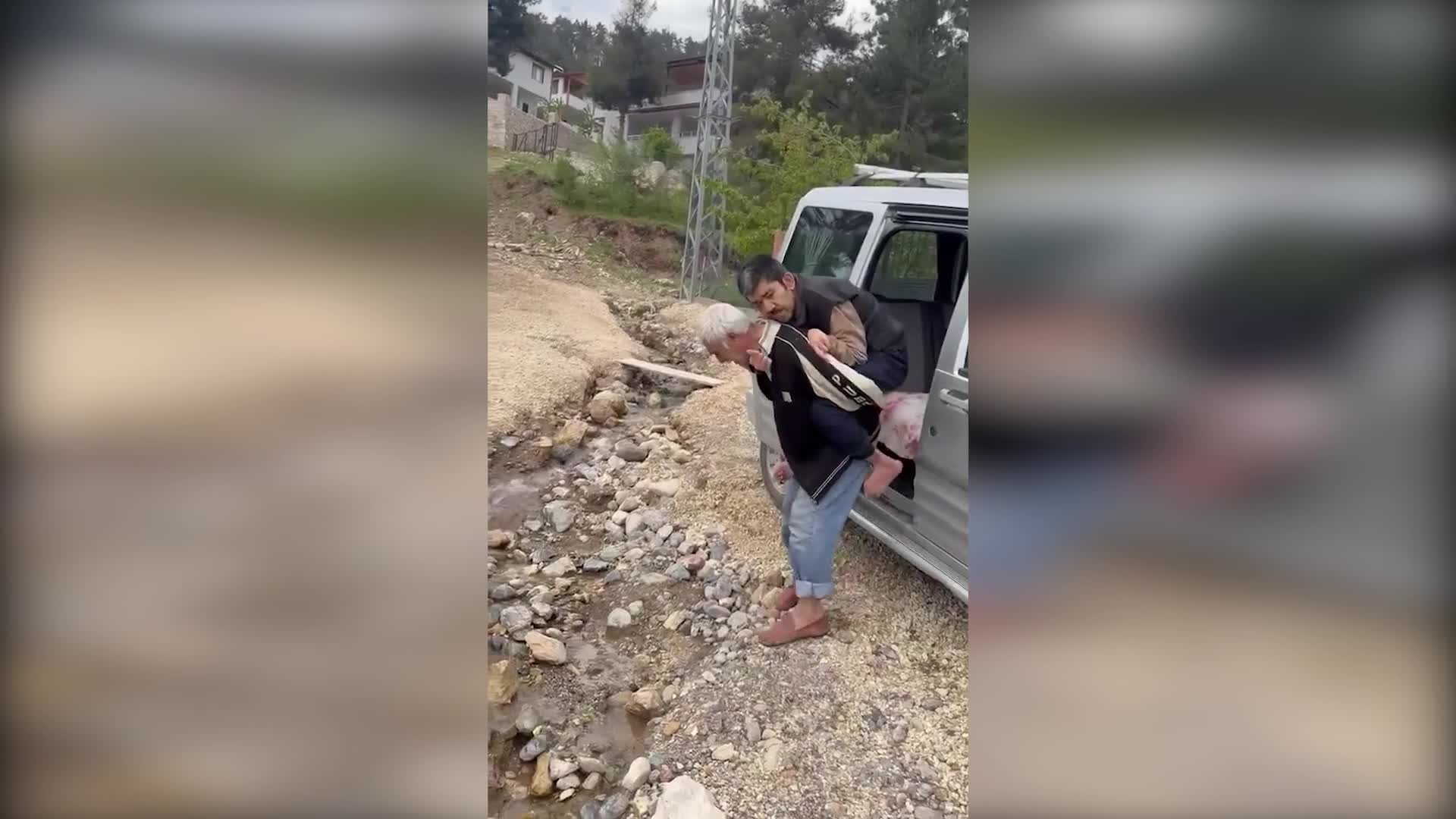 Mersin Büyükşehir Belediyesi, Çamlıyayla'da ulaşım mağduriyetini hızla giderdi