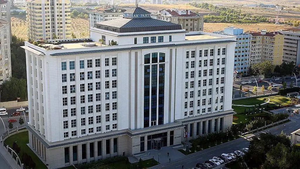 AK Parti'nin bayramlaşma programı açıklandı: 3 bayramın ardından ilk kez CHP ile bayramlaşılacak