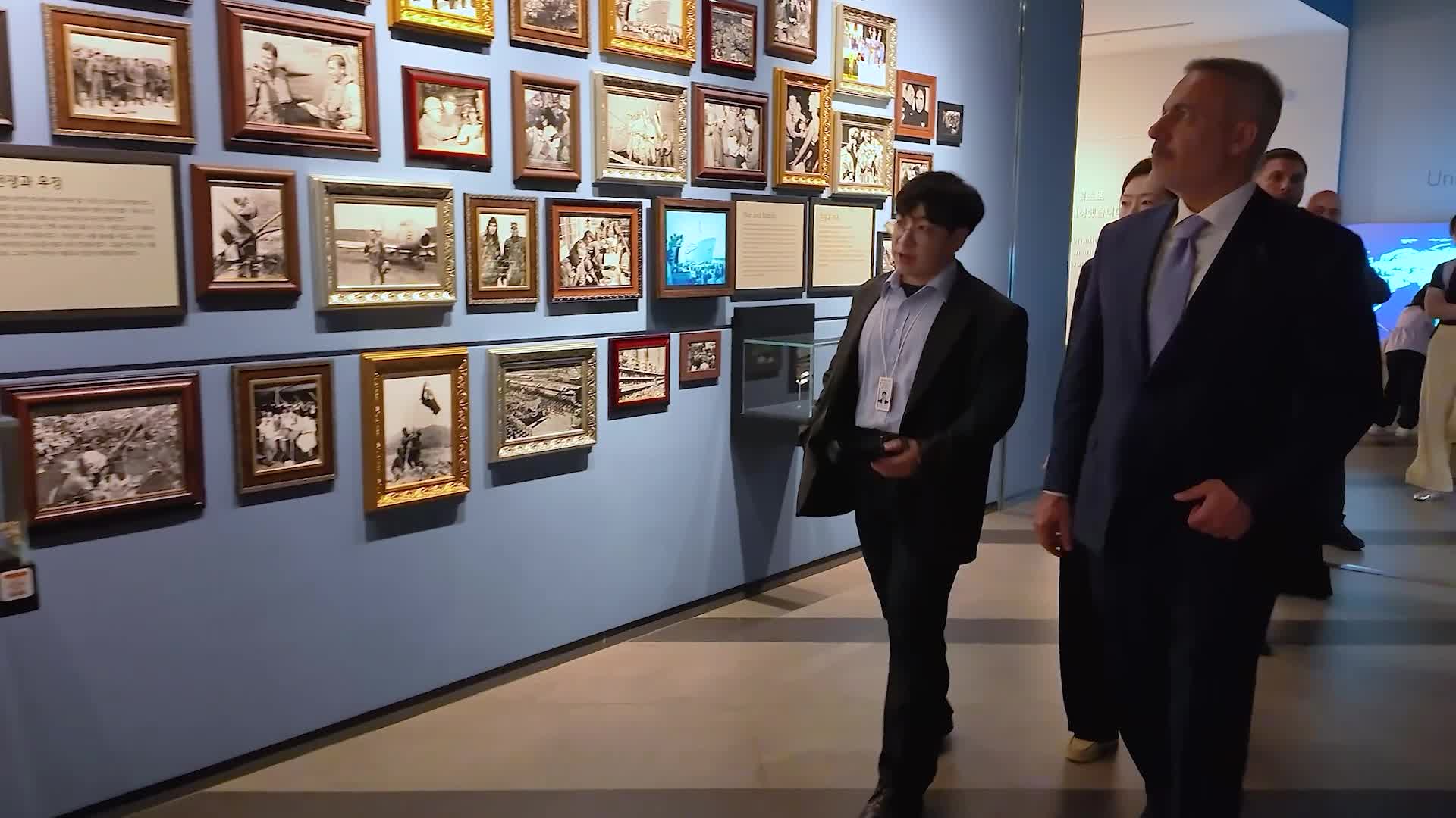 Dışişleri Bakanı Fidan, Kore Savaşı Anıtı'nı ziyaret etti
