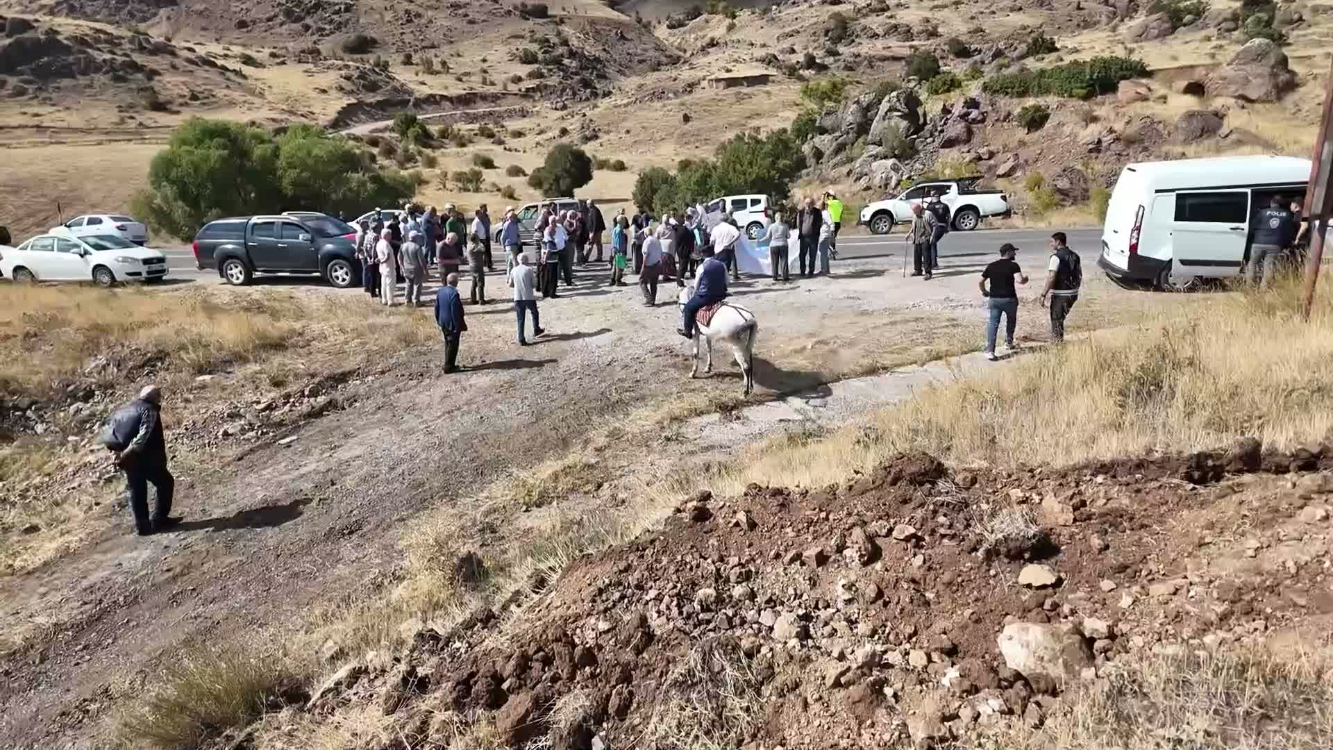 Şebinkarahisar’da GES eylemi: “GES yapılsın ama doğru yere yapılsın”