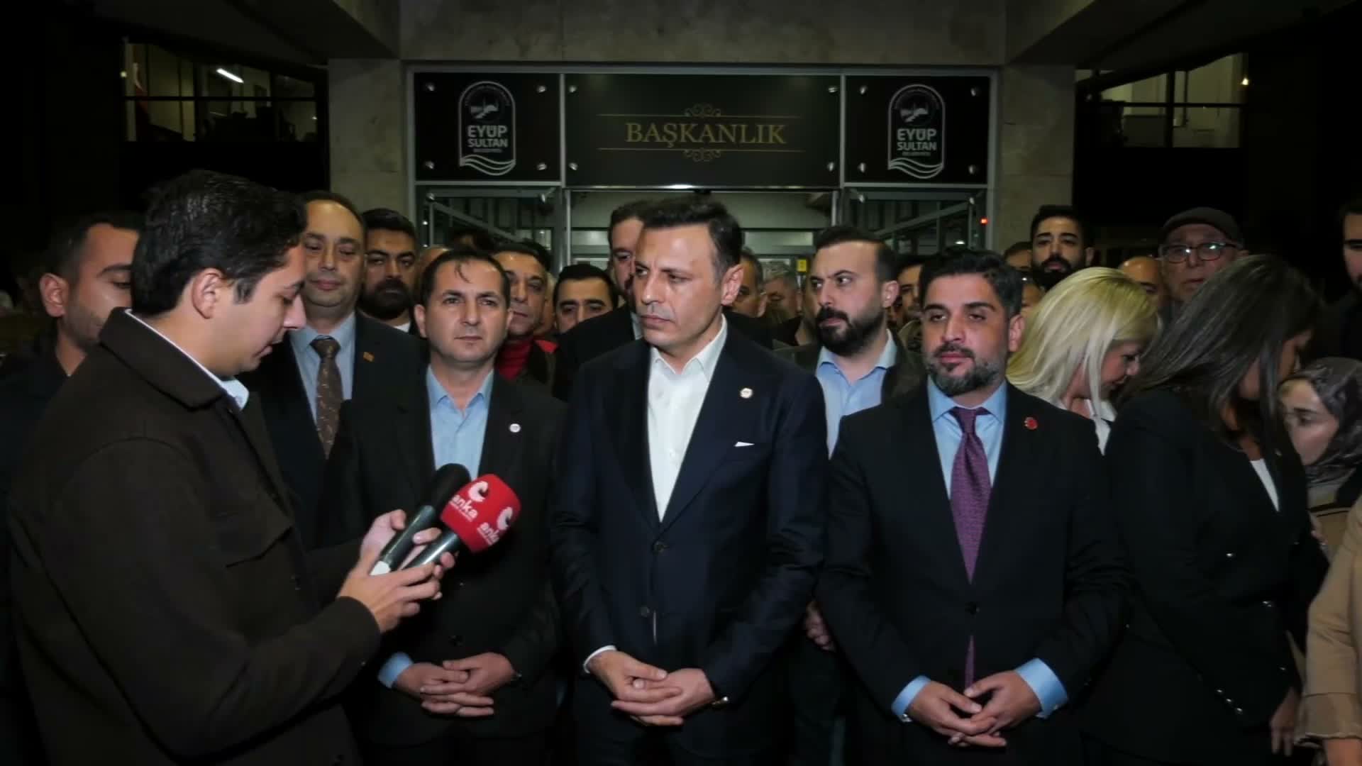 Özgür Çelik’ten Eyüpsultan Belediyesi tepkisi: Seçim kazanamayacağını anlayanların gerçekleştirdikleri uygulamalardır