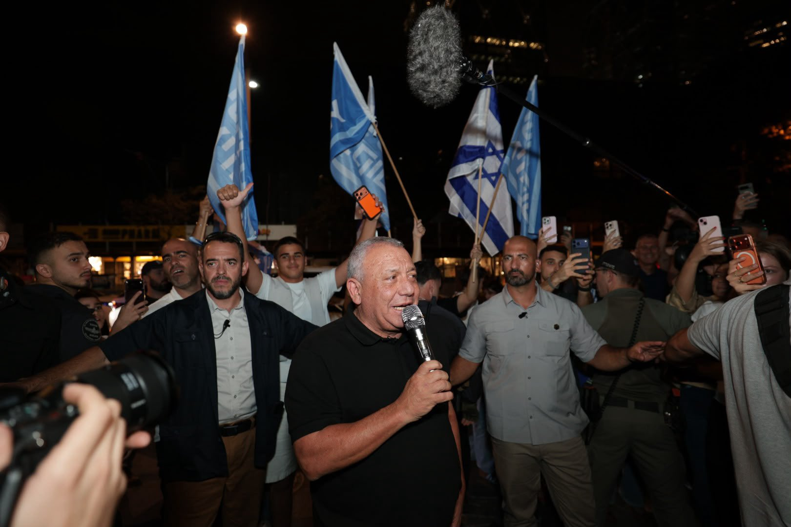İsrail seçimlerinde oyların yarısından fazlası sayıldı: Netanyahu bloku çoğunluğu sağlayamıyor