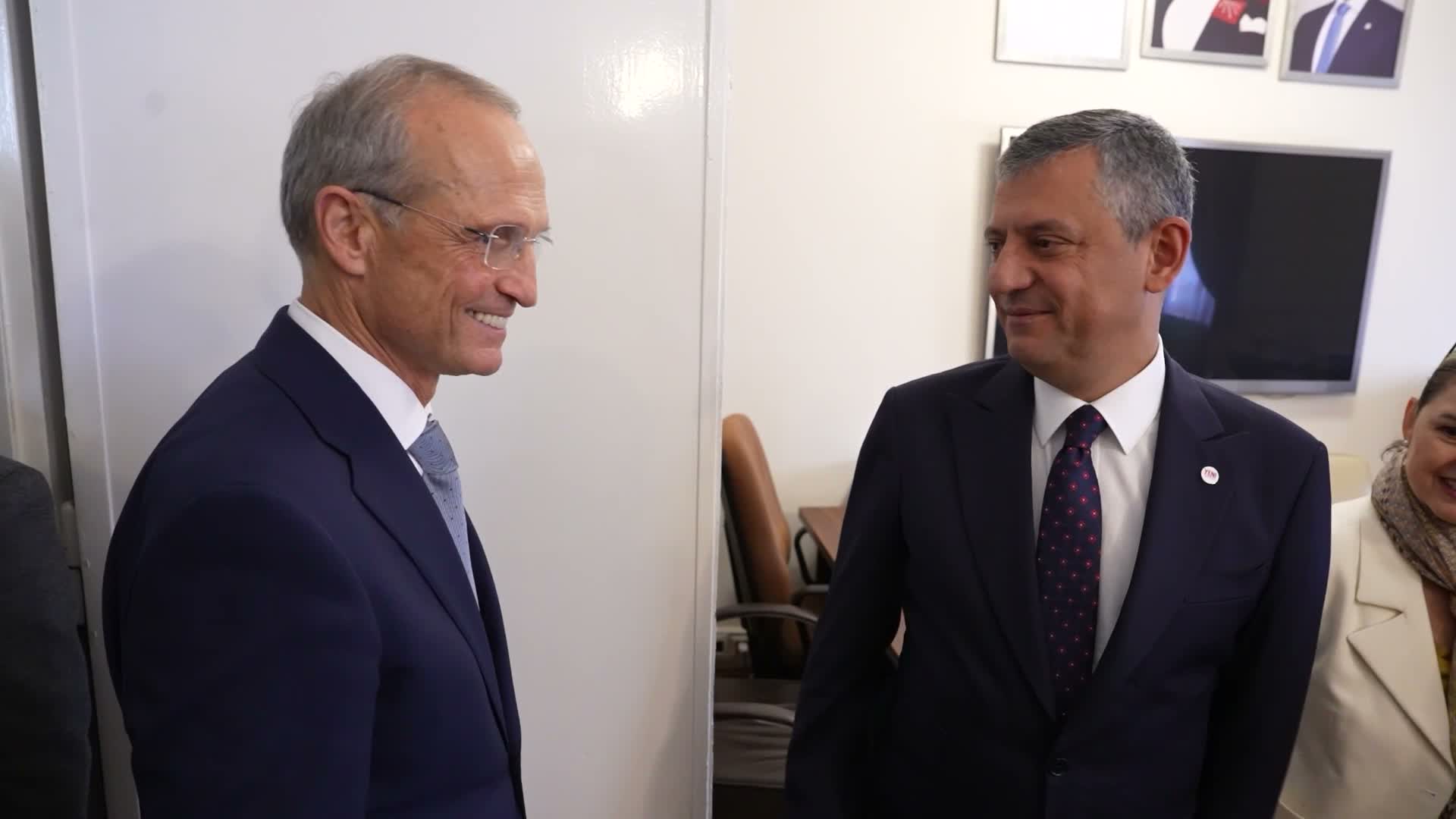Özgür Özel, Avusturya Halk Partisi Genel Başkanı Gerstl başkanlığındaki heyet ile görüştü