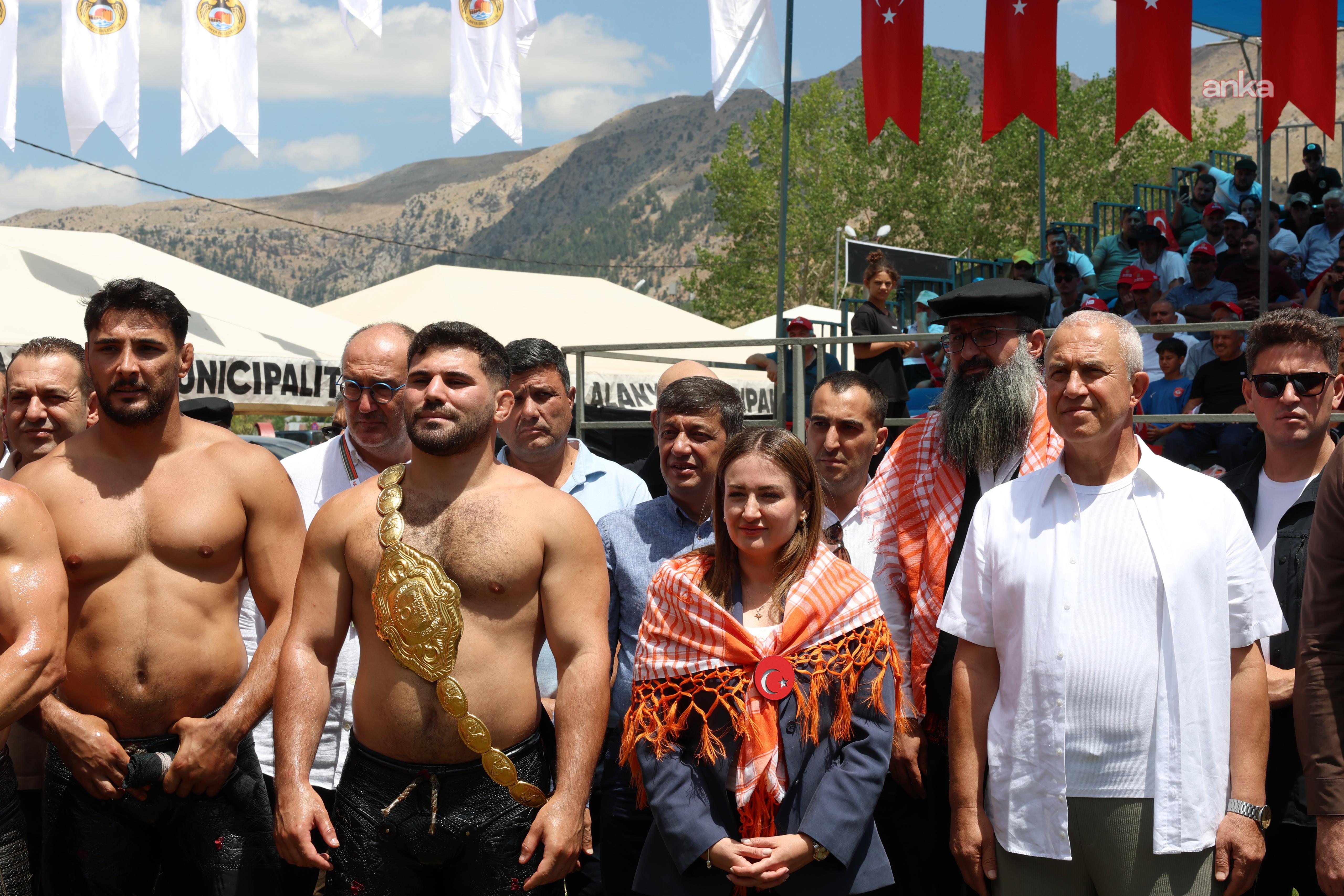 Antalya Büyükşehir Belediyesi Başkan Vekili Özdemir, Alanya Gökbel güreşlerine katıldı