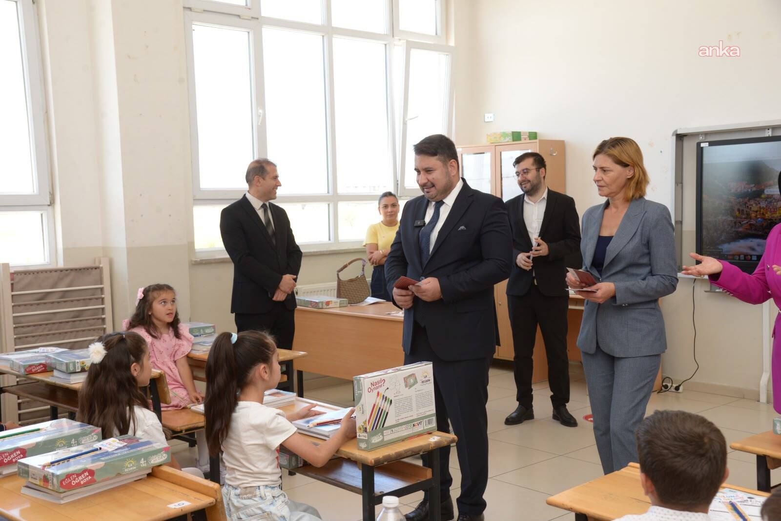 Kahramankazan Belediyesi'nden birinci sınıfa başlayan öğrencilere eğitim desteği