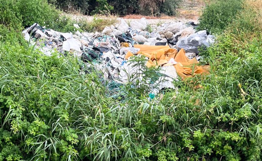 The Guardian: İngiltere'den plastik atık ihracatı Türkiye'nin tarım bölgesinde kirliliğe yol açıyor