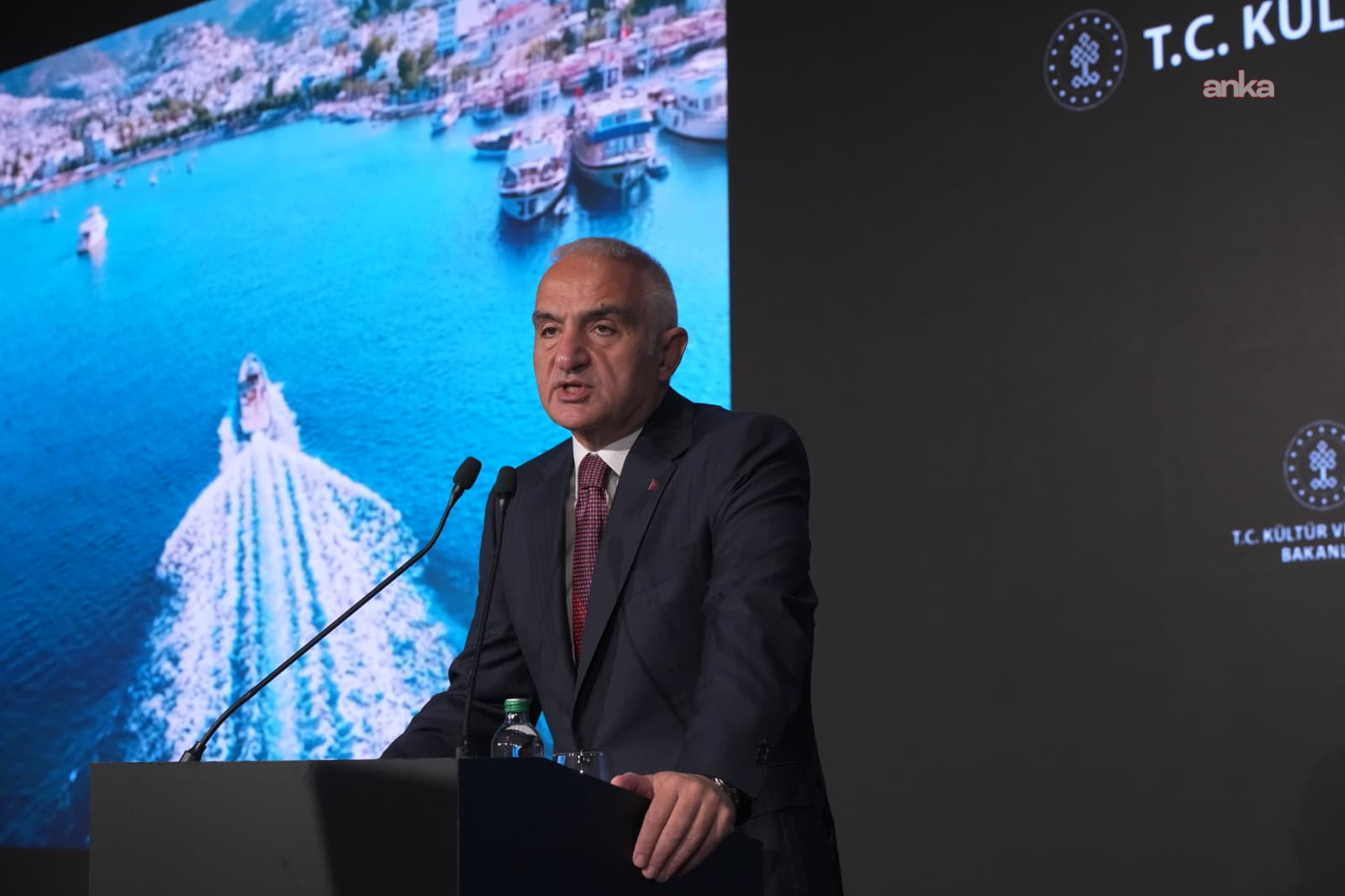 Kültür ve Turizm Bakanı Ersoy: "Türkiye’nin üçüncü çeyrek turizm geliri, geçen yılın aynı dönemine göre yüzde 5 artarak 25 milyar 526 milyon dolar oldu"