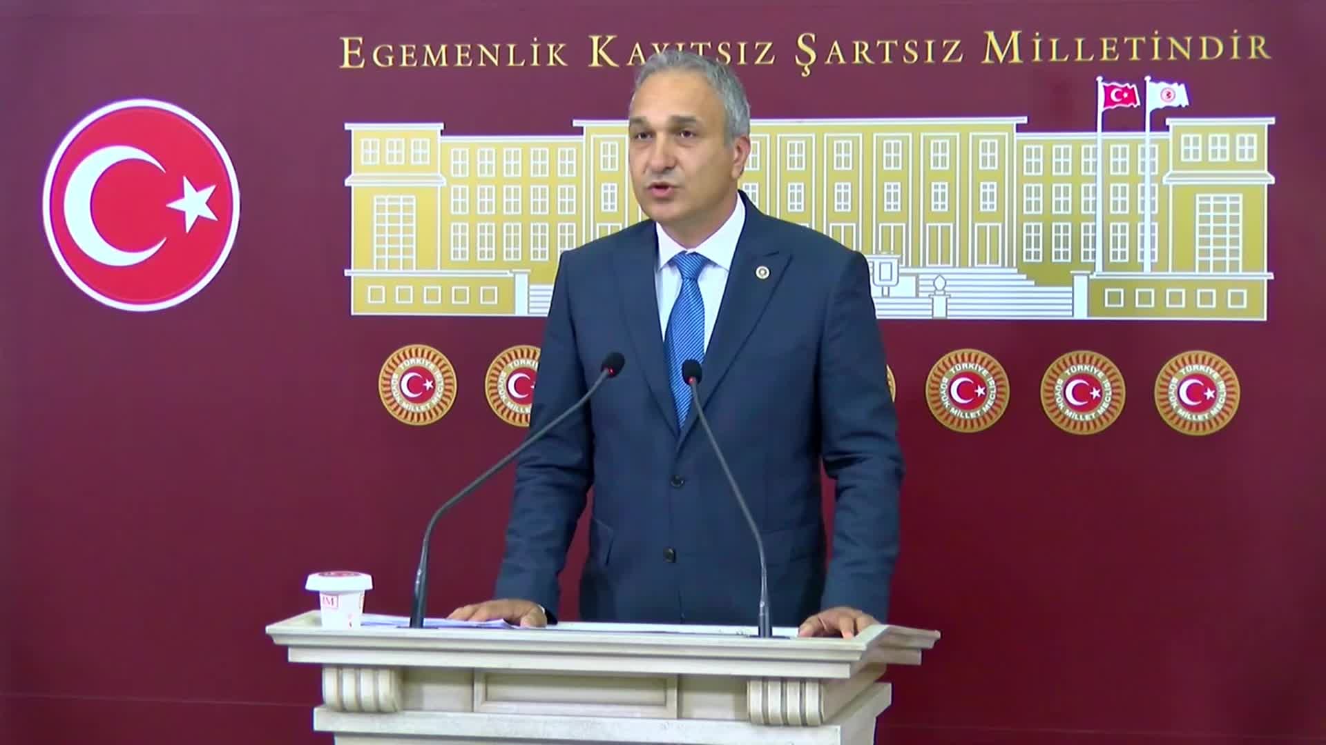 Suat Özçağdaş: 2026 yılı UDSP Yabancı Dil Yeterlilik Sınavı'nı bir yıl erteleyin
