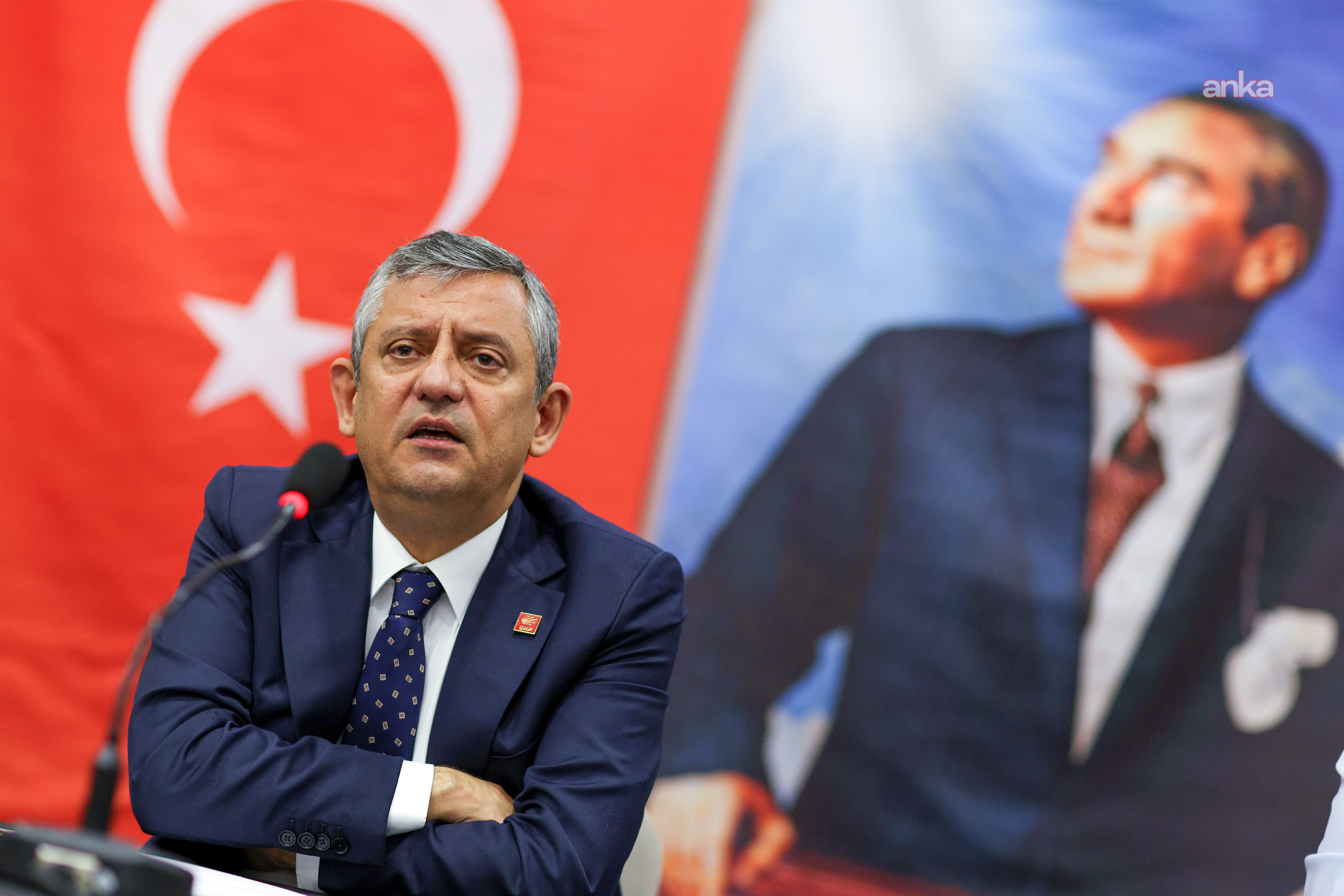 Özgür Özel’in yeni parti mesaisi sürüyor... "PM", "CAO" ve "MYK" toplantılarına başkanlık etti