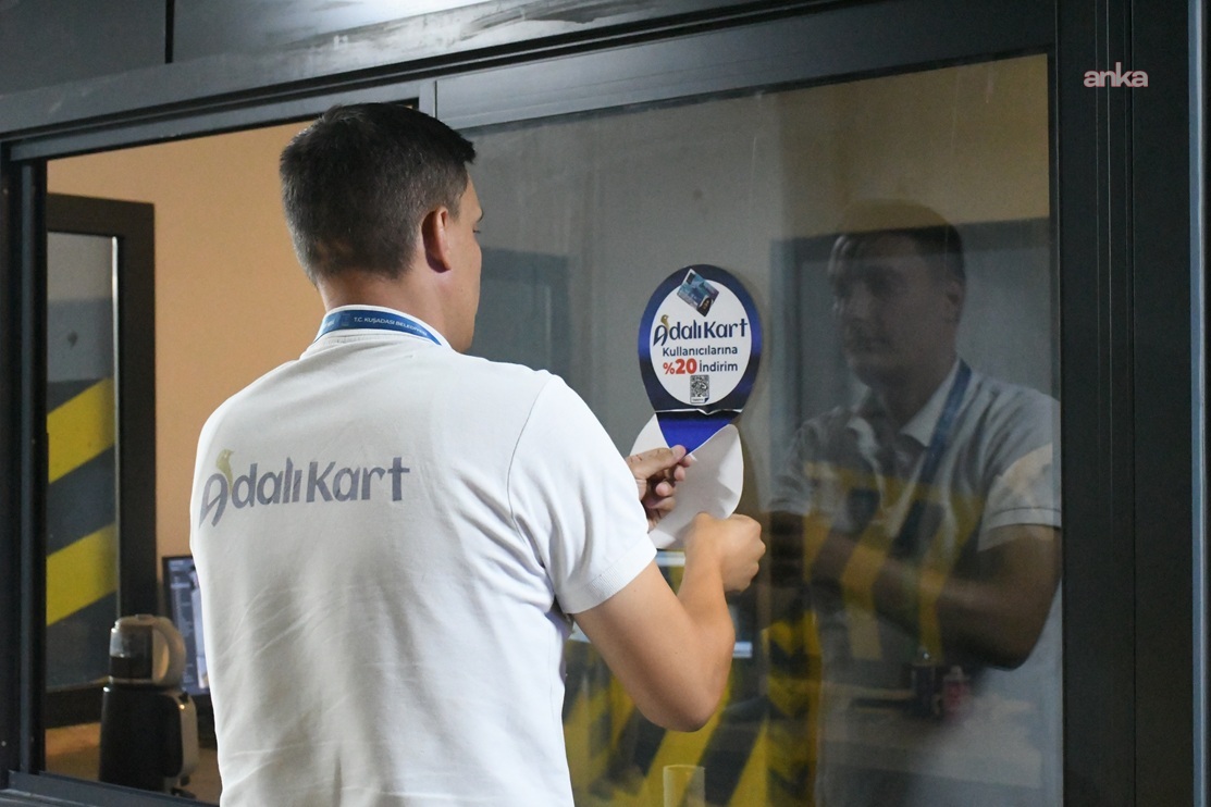 Kuşadası Belediyesi’nin “Adalı Kart” projesi büyüyor