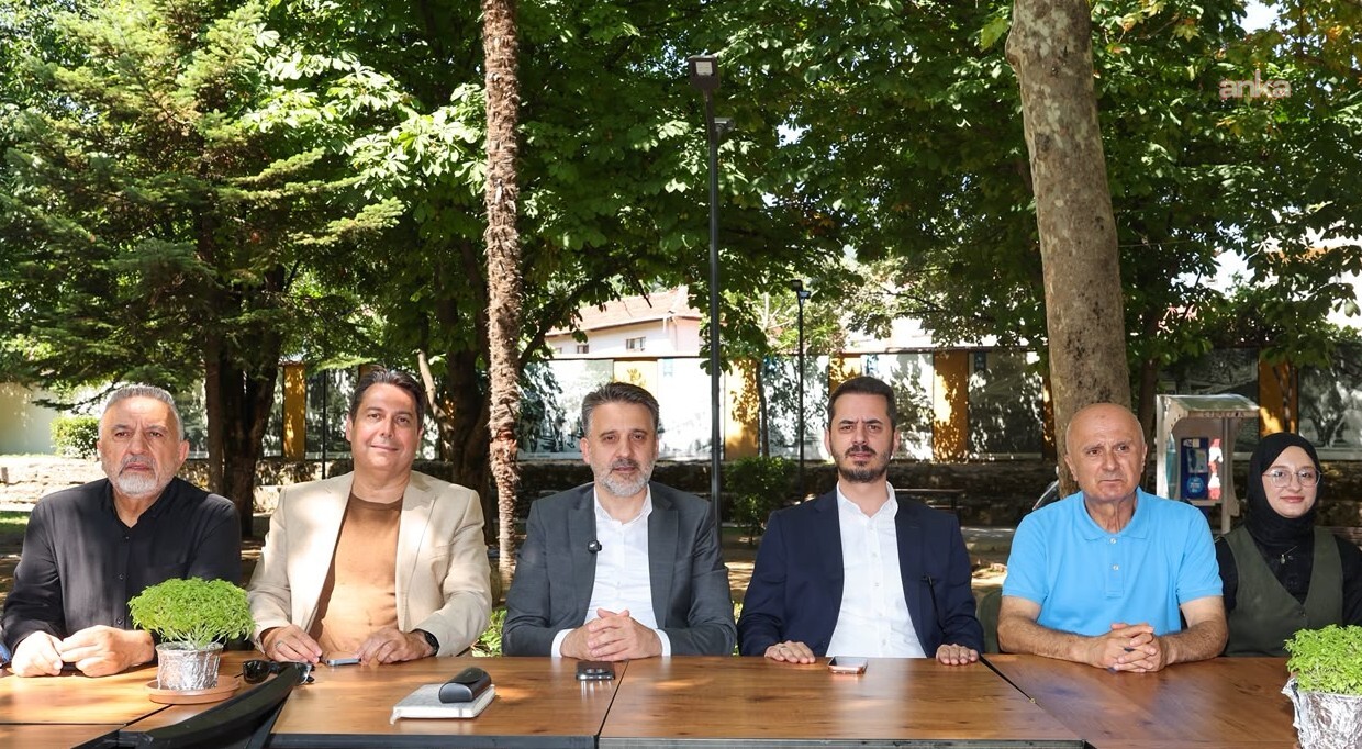 Bursa Büyükşehir Belediyesi Başkan Vekili Biba, Osmangazi'de muhtarlar ve vatandaşlarla buluştu