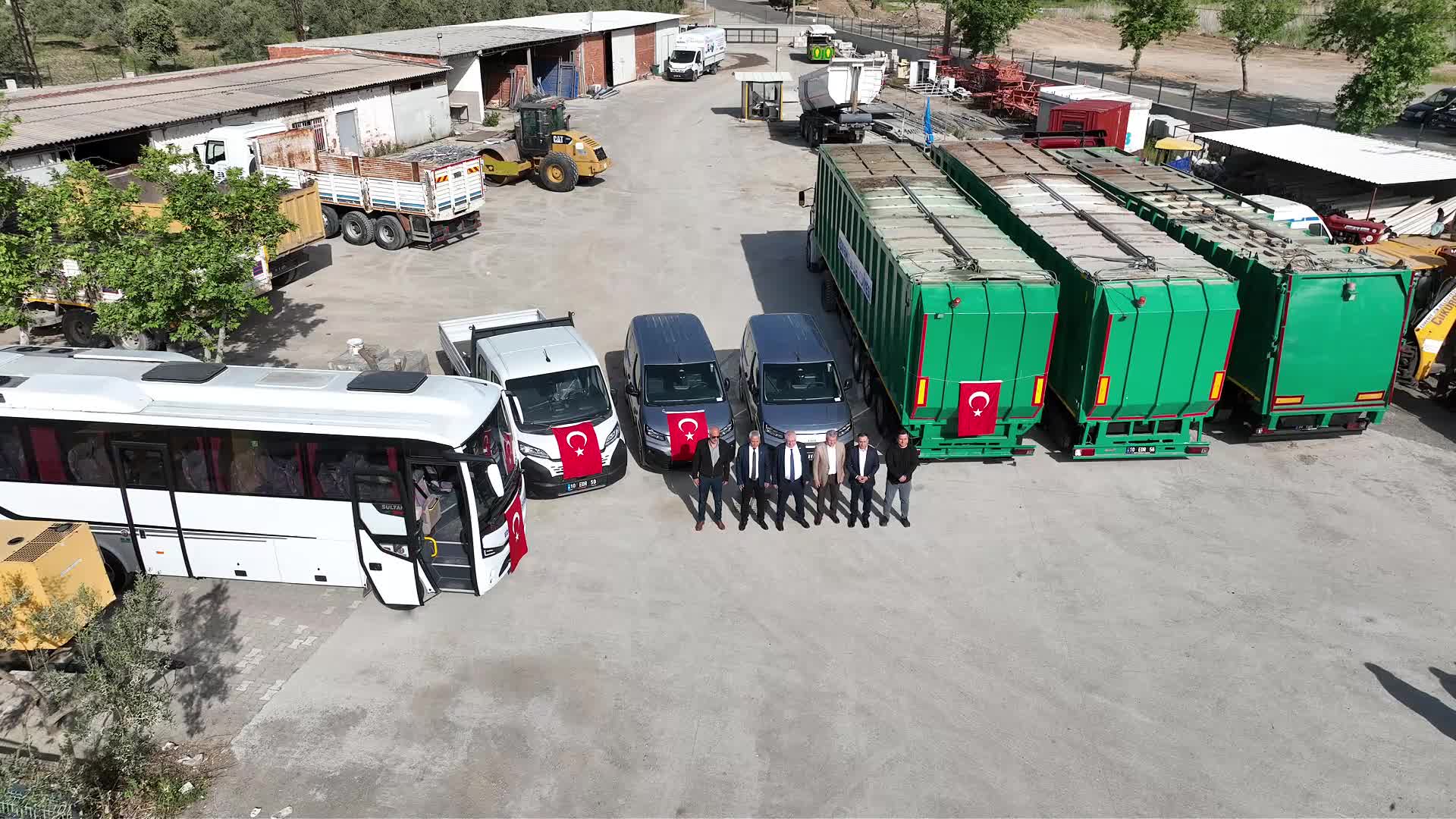 Edremit Belediyesi, yeni araçlarla hizmet kapasitesini artırıyor