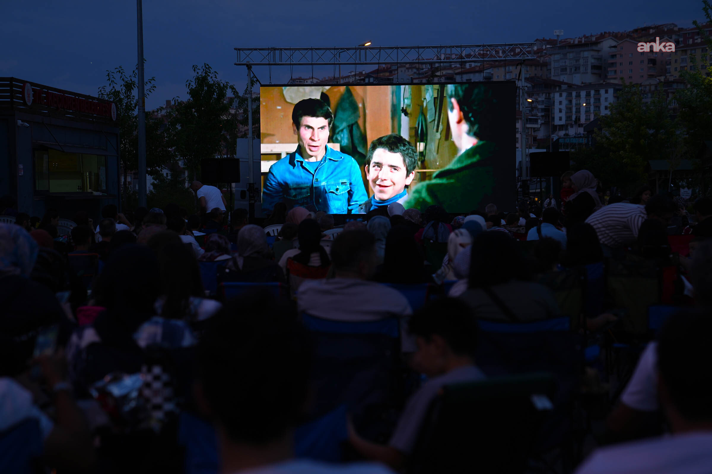 Keçiören'de Açık Hava Sinema Günleri, "Gülen Gözler" ile başladı