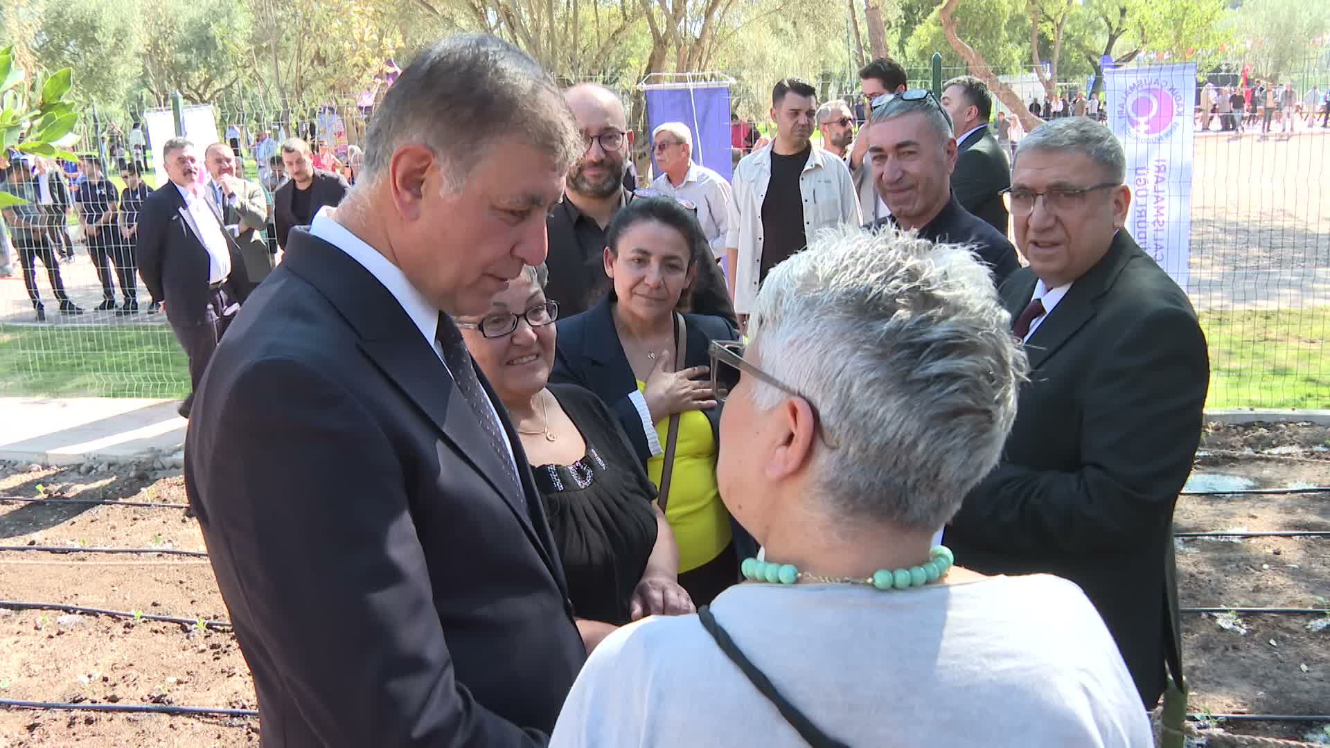 İzmir’de mahalle bostanı, beyin kanaması sonrası iyileşme sürecine katkı sağladı