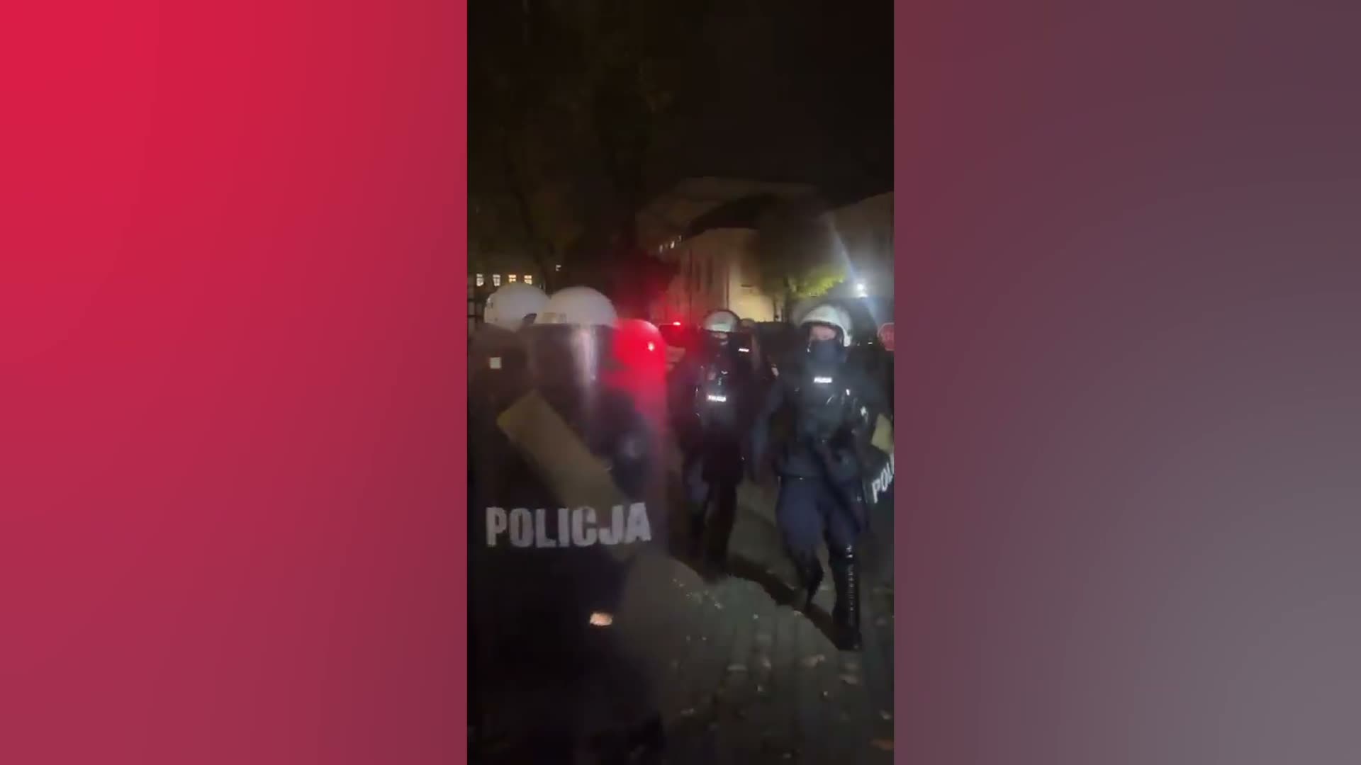 Polonya’da siyasi krizi: Anayasa Mahkemesi'nde görevden uzaklaştırma duyurusu, muhalefetten protesto