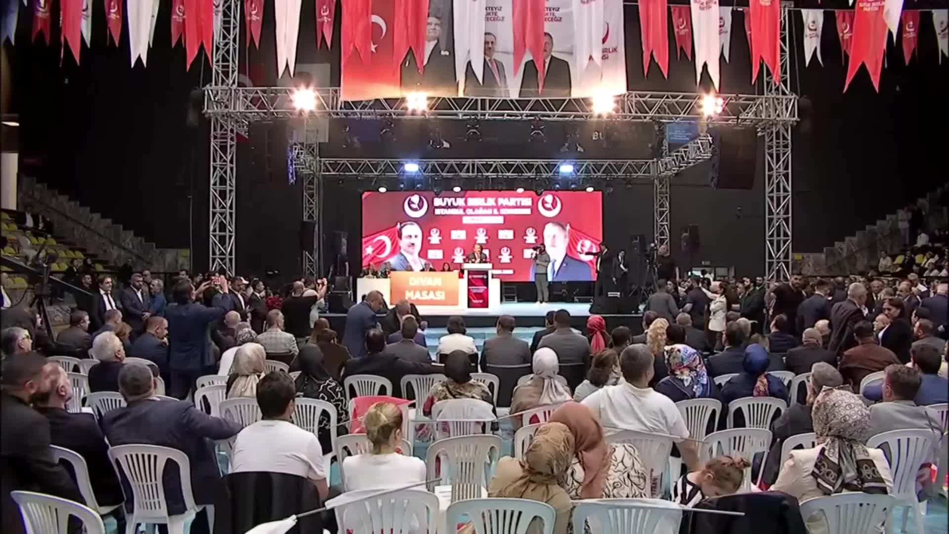 Destici: "Türk soylu olarak kim Türk vatandaşlığına müracaat ediyorsa Türkiye Cumhuriyeti Devleti vatandaşı yapılmalıdır"