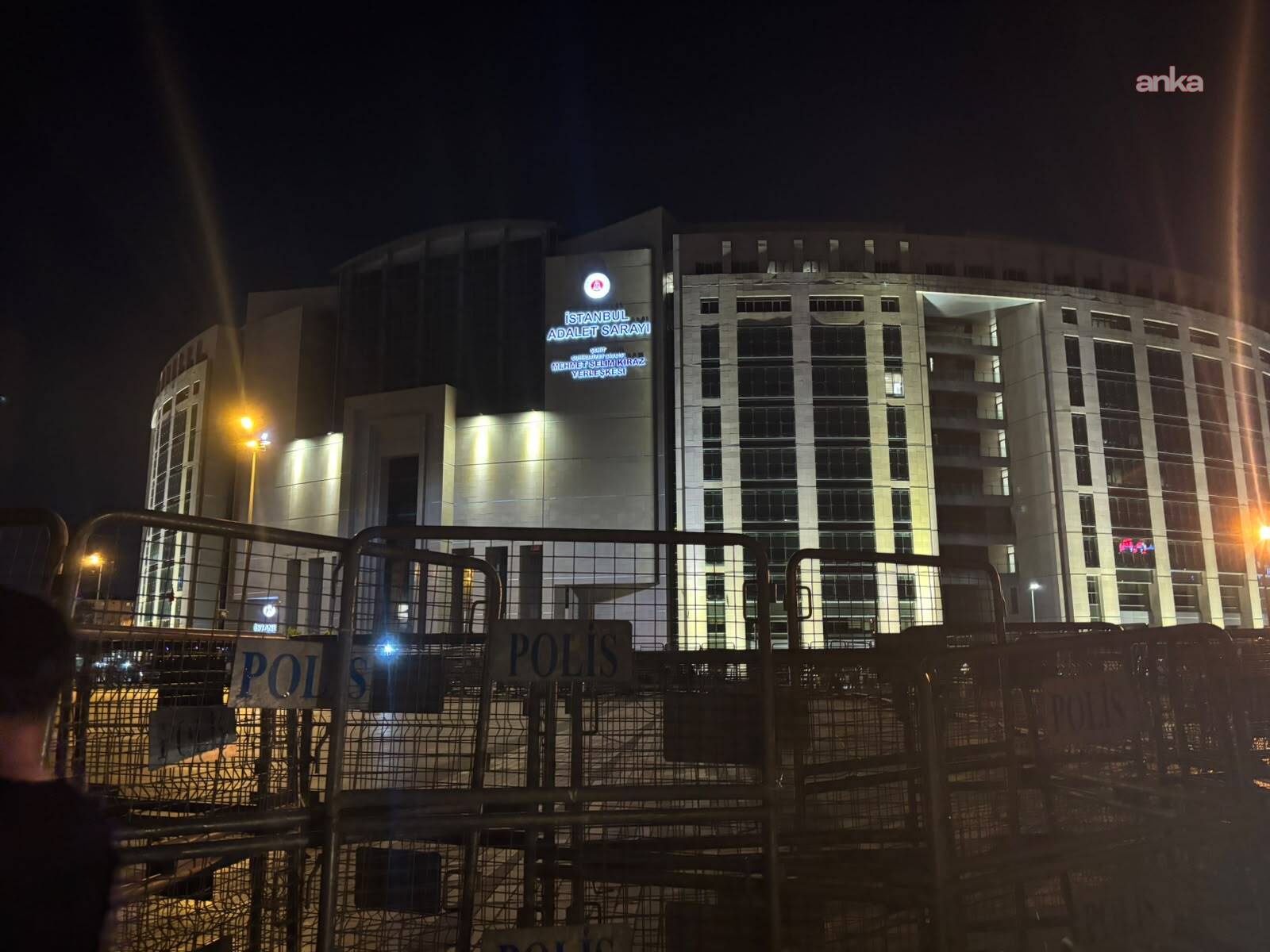 Gazeteci Cem Küçük gözaltına alındı