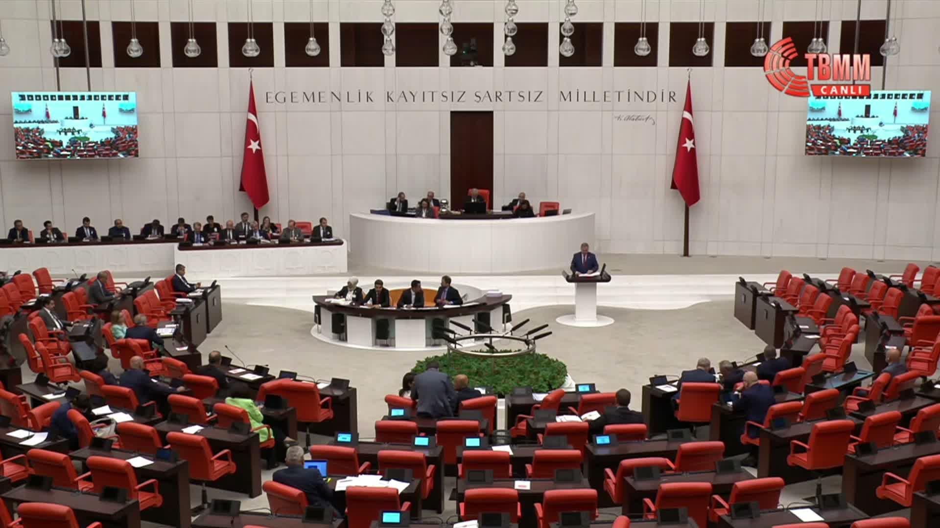 TBMM Genel Kurulu... Selçuk Özdağ'dan emekli aylığı tepkisi: "Emeklilik sistemi yardım programı değildir, en düşük aylığı arttırmak yetmez"