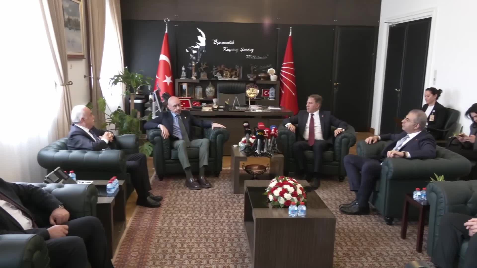 TBMM CHP Grubu'nda bayramlaşma... İYİ Parti Grup Başkanvekili Poyraz: "Bizler bu süreçte sonuna kadar yanınızda ve destekçiniz olacağız"