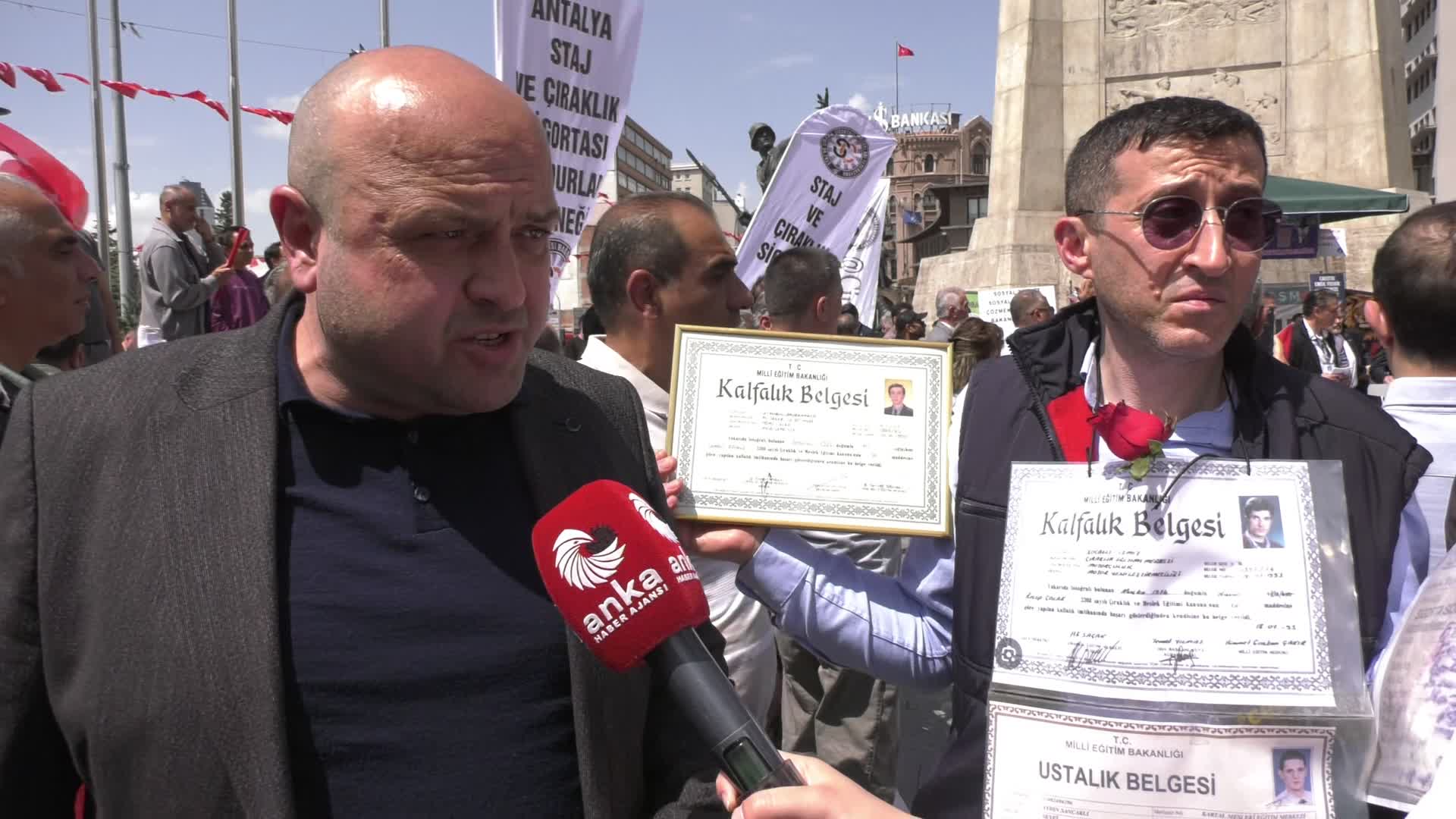 Staj ve çıraklık sigortası mağdurları: "Anneler Günü'nde annemizin yanına gidip Anneler Günü'nü kutlayamadık, buraya geldik"