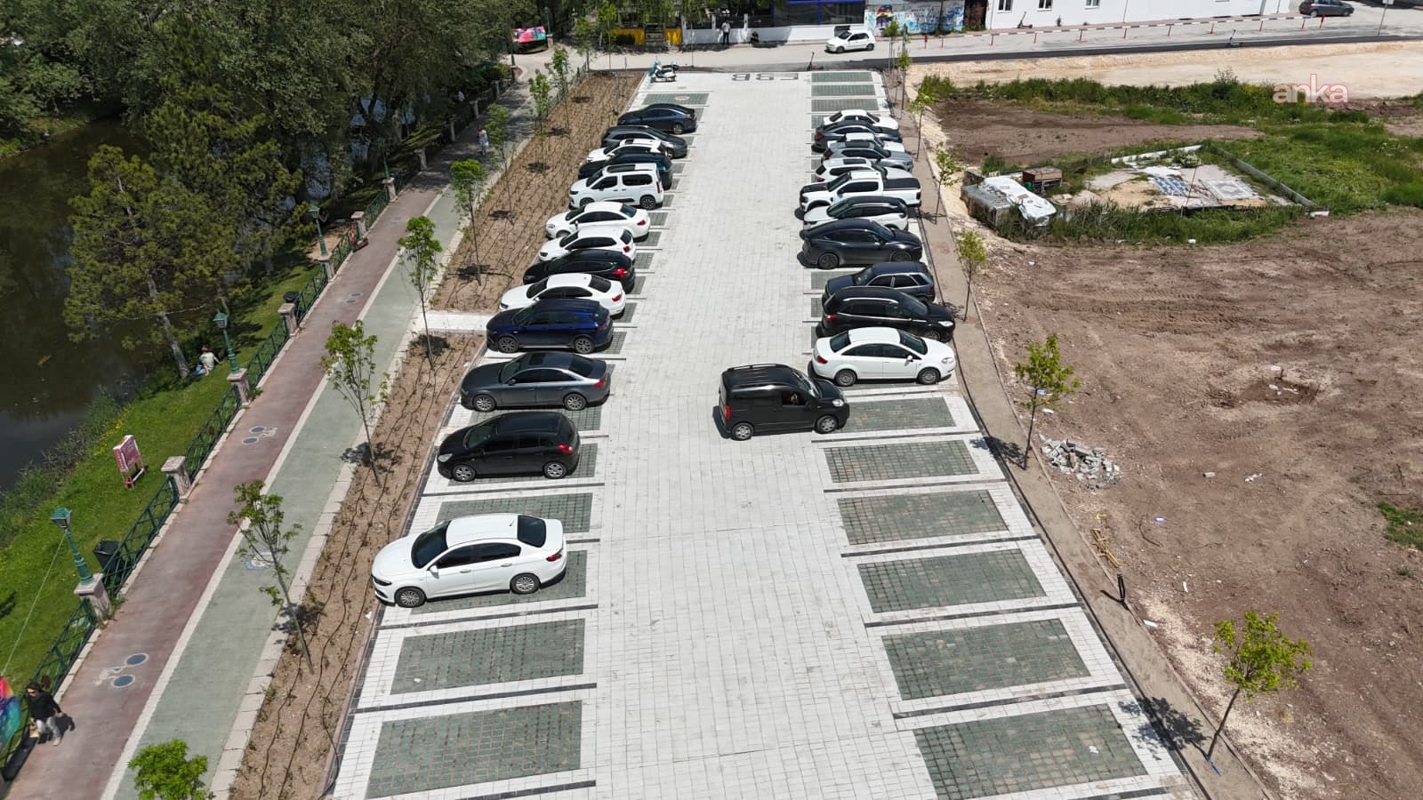 Eskişehir Büyükşehir Belediyesi’nden Kanlıkavak’a yeni ücretsiz otopark