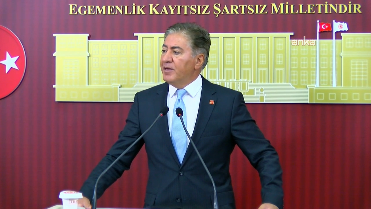 Murat Emir'den Manisa İl Başkanı İlksen Özalper'in gözaltına alınmasına tepki
