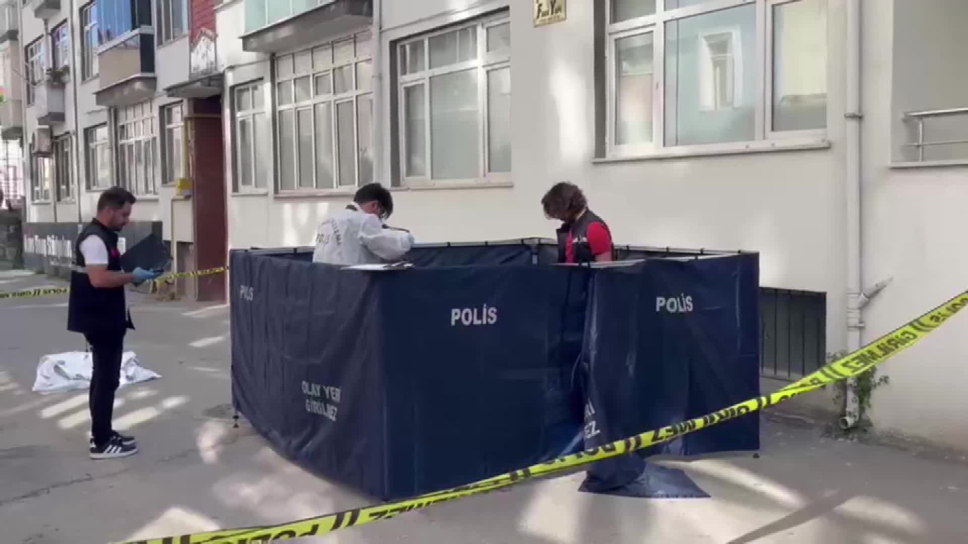 Sinop'ta 4'üncü kattan düşen alzheimer hastası yaşlı adam hayatını kaybetti