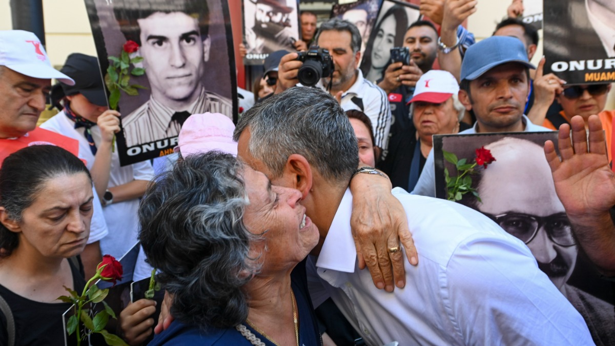 Sivas anmasına katılan Özgür Özel: "Halkın iktidarı kurulduğunda 2 Temmuz bir utanç günü olarak anılacak"