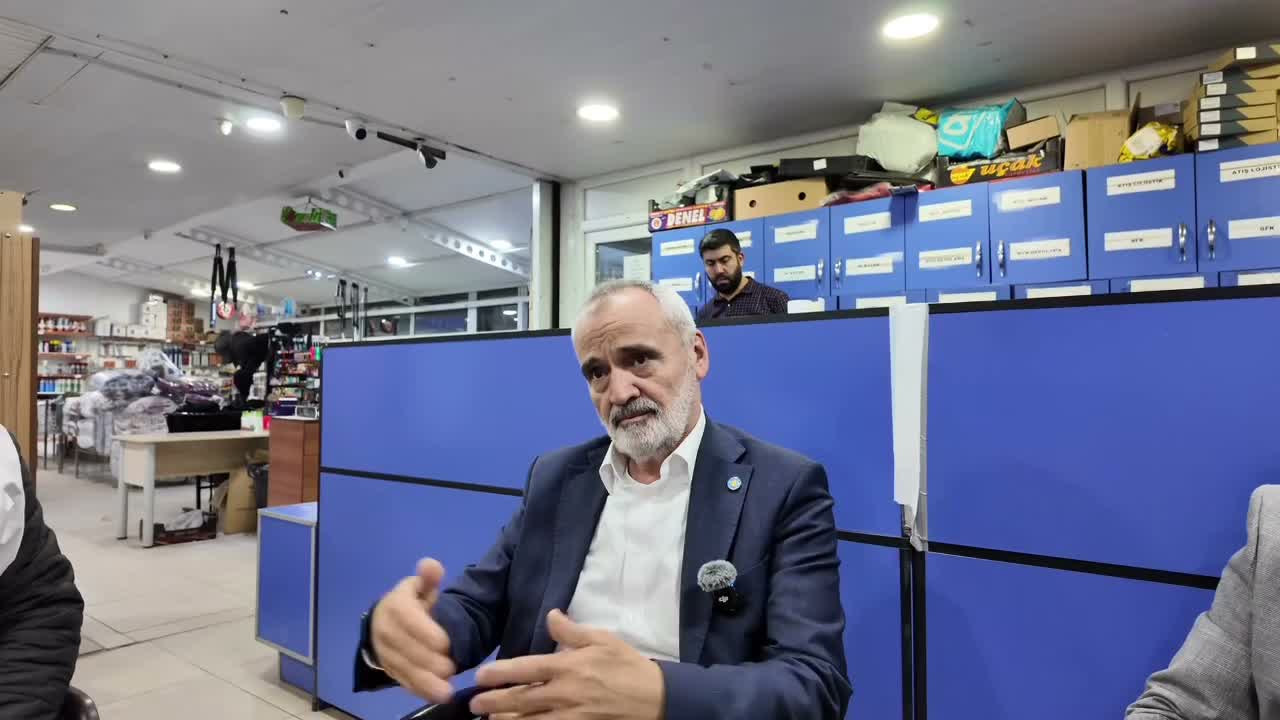 İYİ Parti Edirne Milletvekili Akalın, tır sürücülerinin sorunlarını dinledi