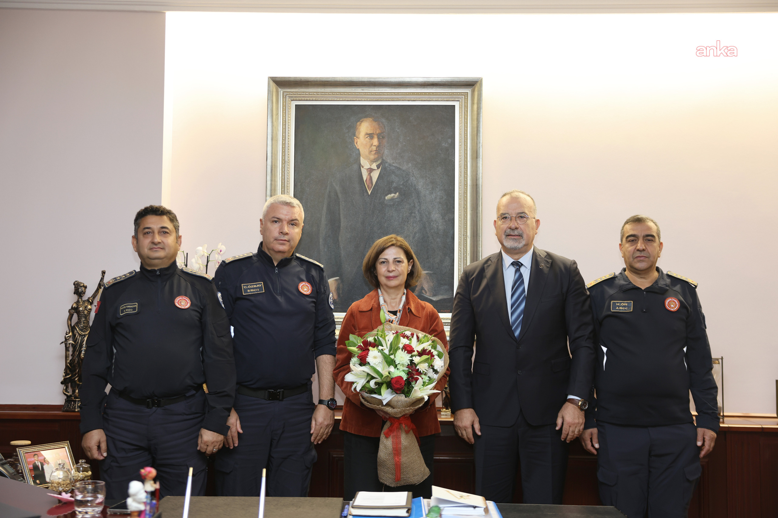 Eskişehir İtfaiyesinden Başkan Ünlüce'ye "yıl dönümü" ziyareti