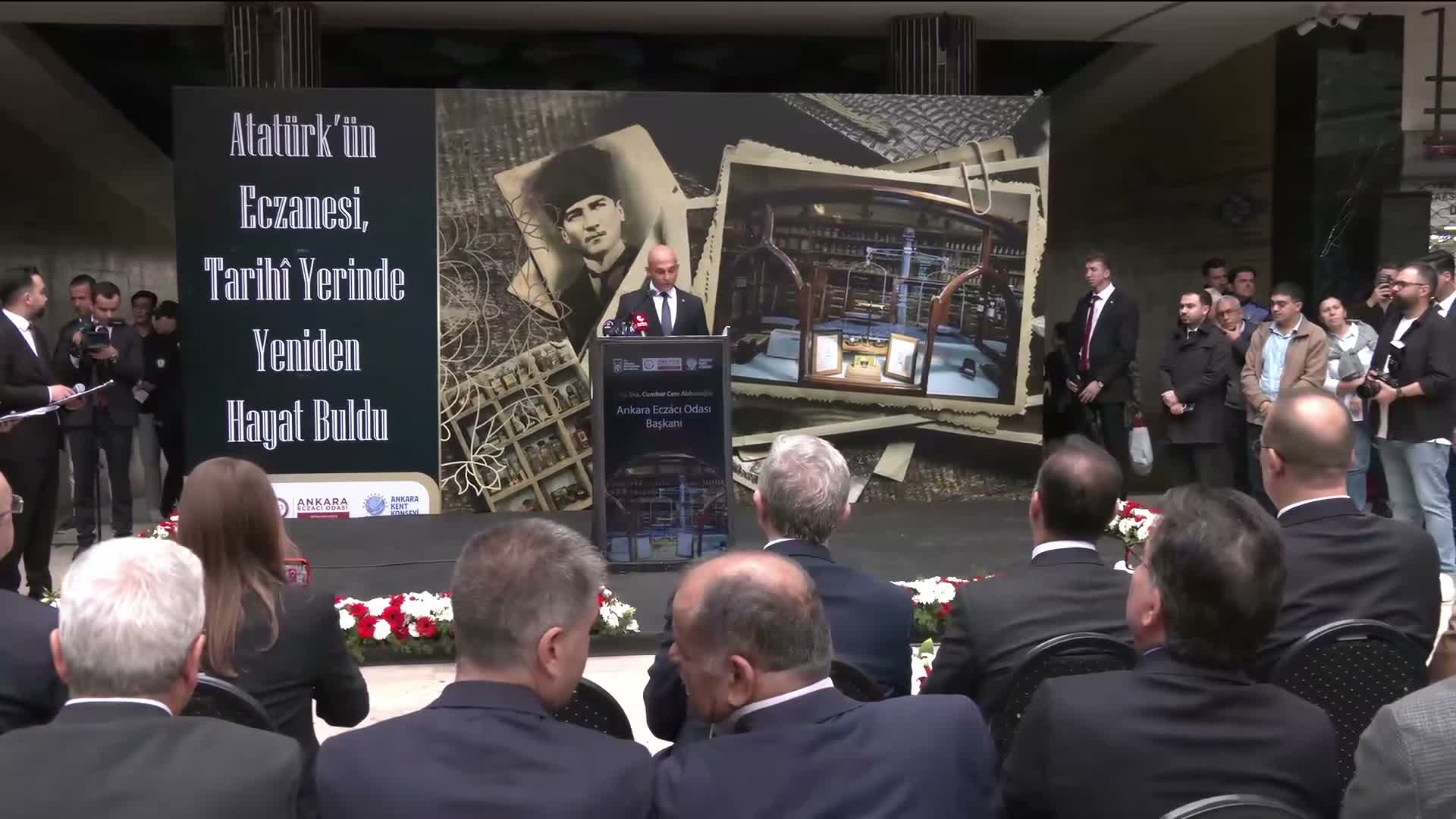 Ankara Eczacılık Tarihi Sergi Evi açıldı