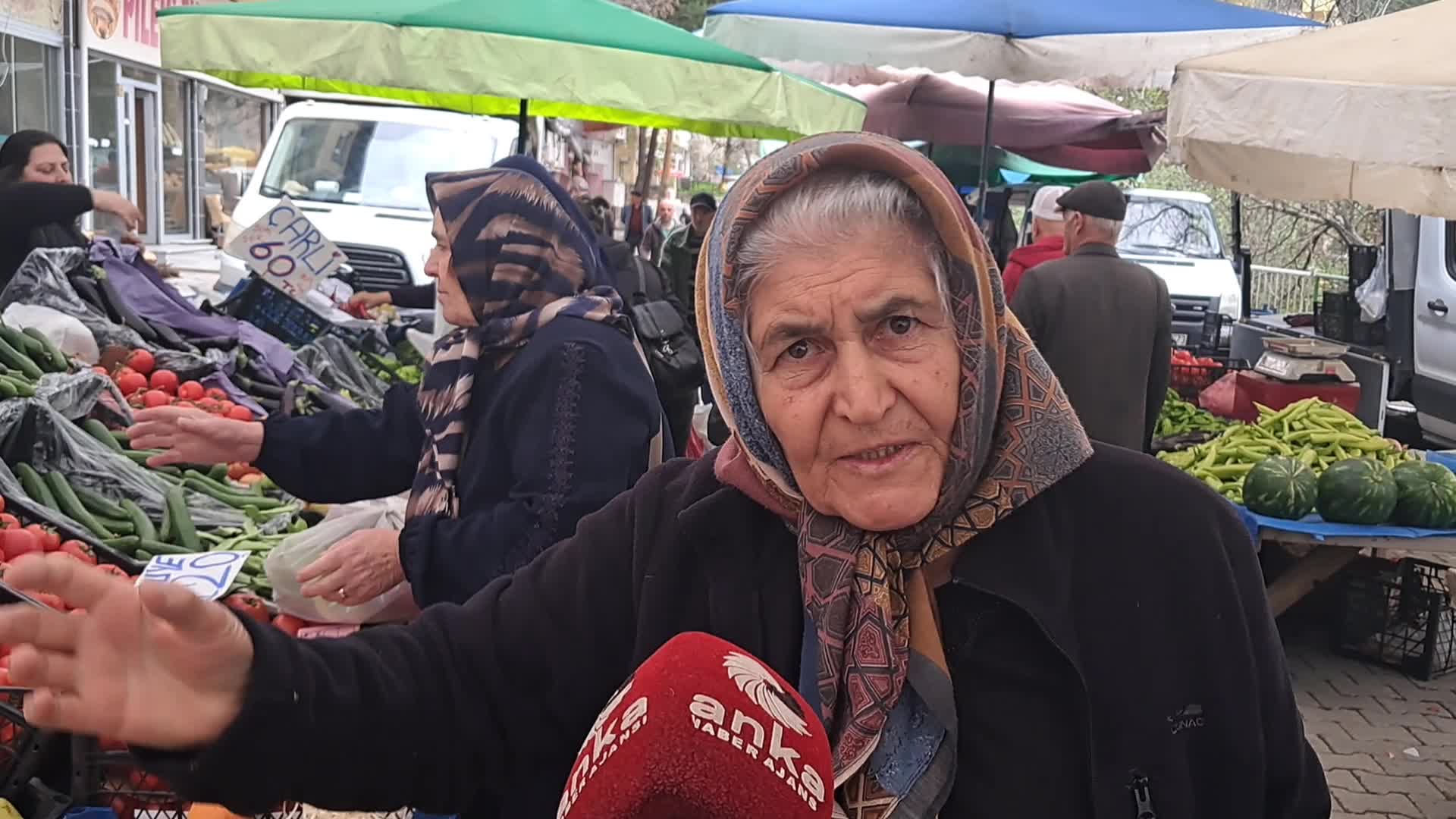 Şavşat’ta pazara çıkan yurttaş: “Millet açlıktan karnını tutuyor”