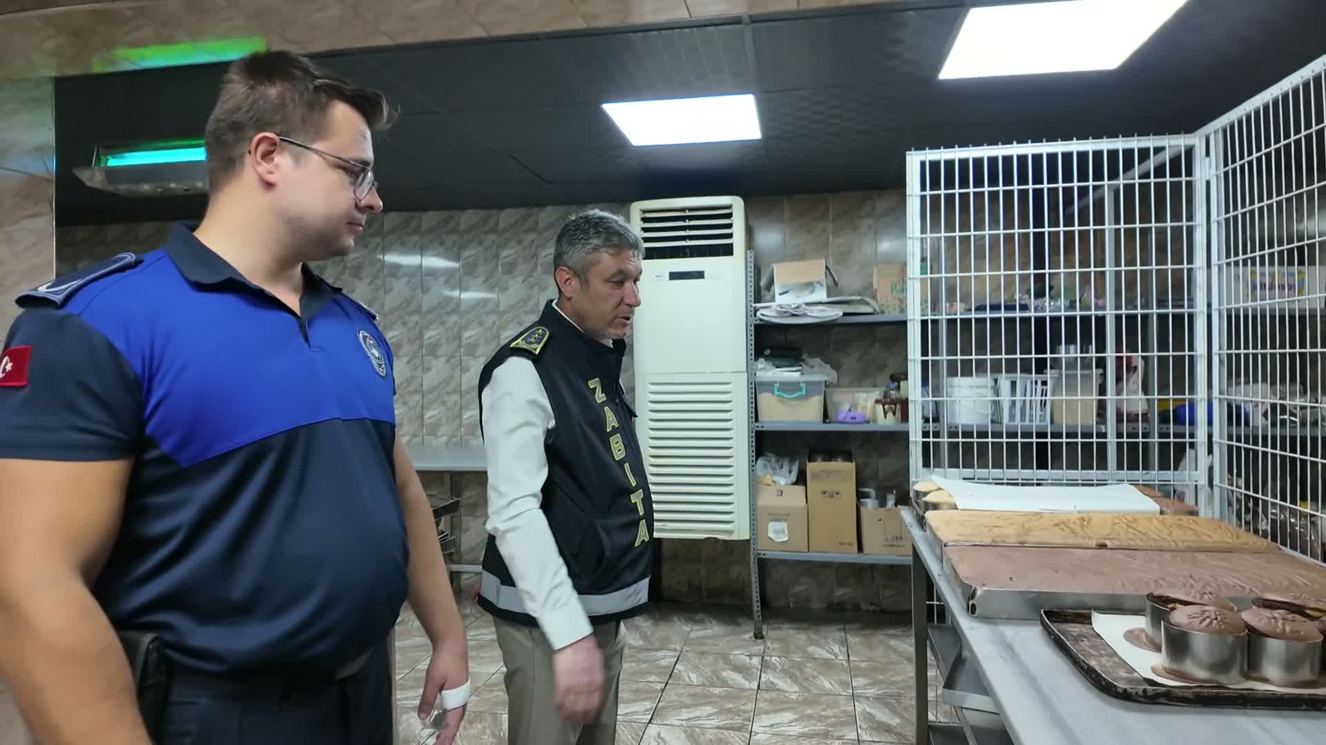 Bornova Belediye Başkanı Ömer Eşki’den fırınlara gece yarısı denetimi