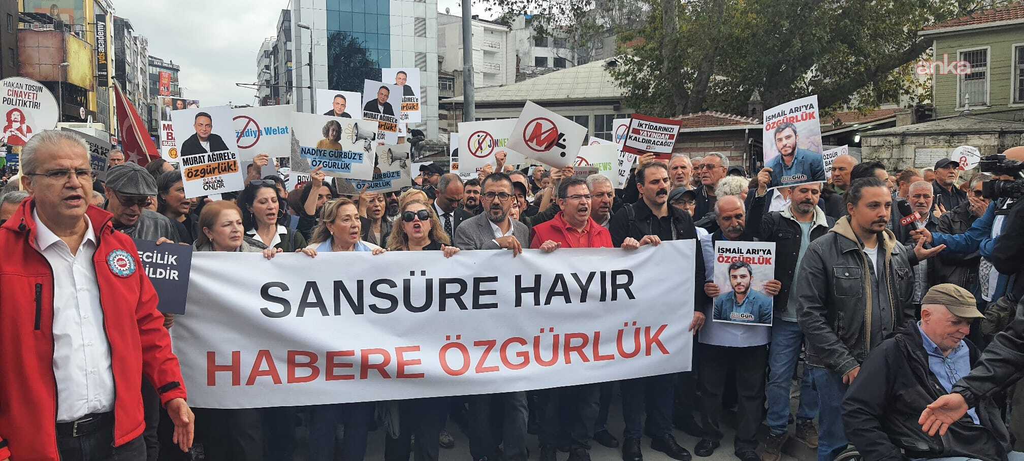 Kadıköy'de "Sansür'e Hayır, Habere Özgürlük" yürüyüşü