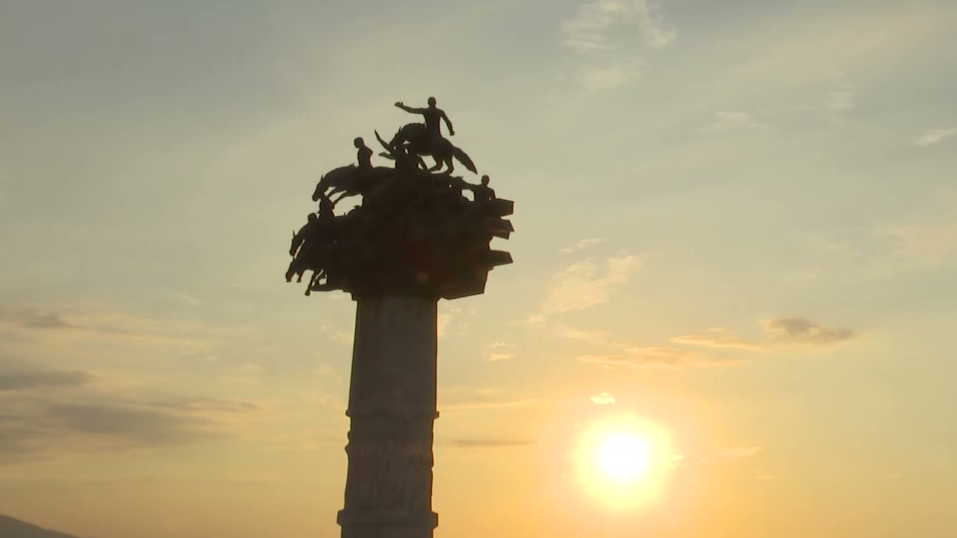 İzmir'de çağdaş sirk etkinliği düzenlendi
