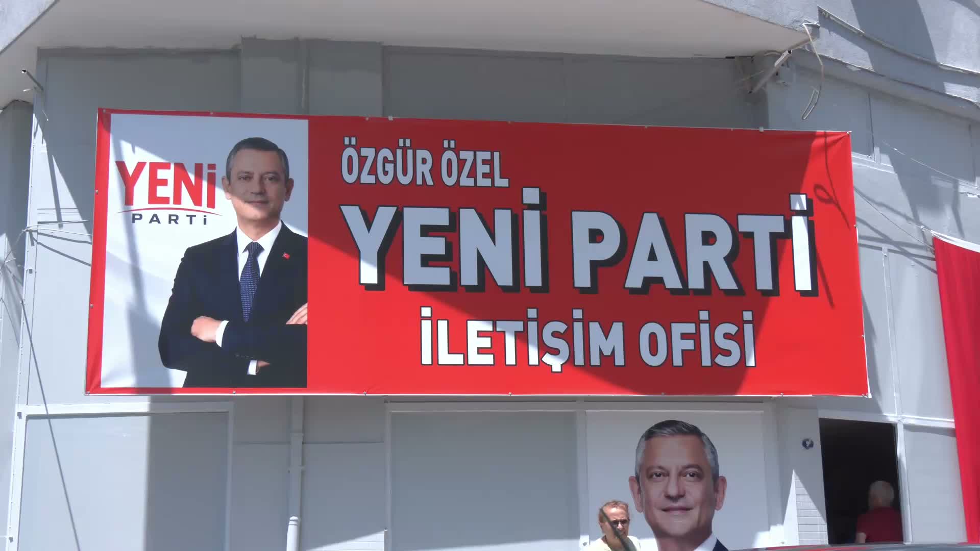 İzmir'de Aziz Kocaoğlu, Kamil Okyay Sındır ve Olgun Atila YENİ Parti'ye katıldı