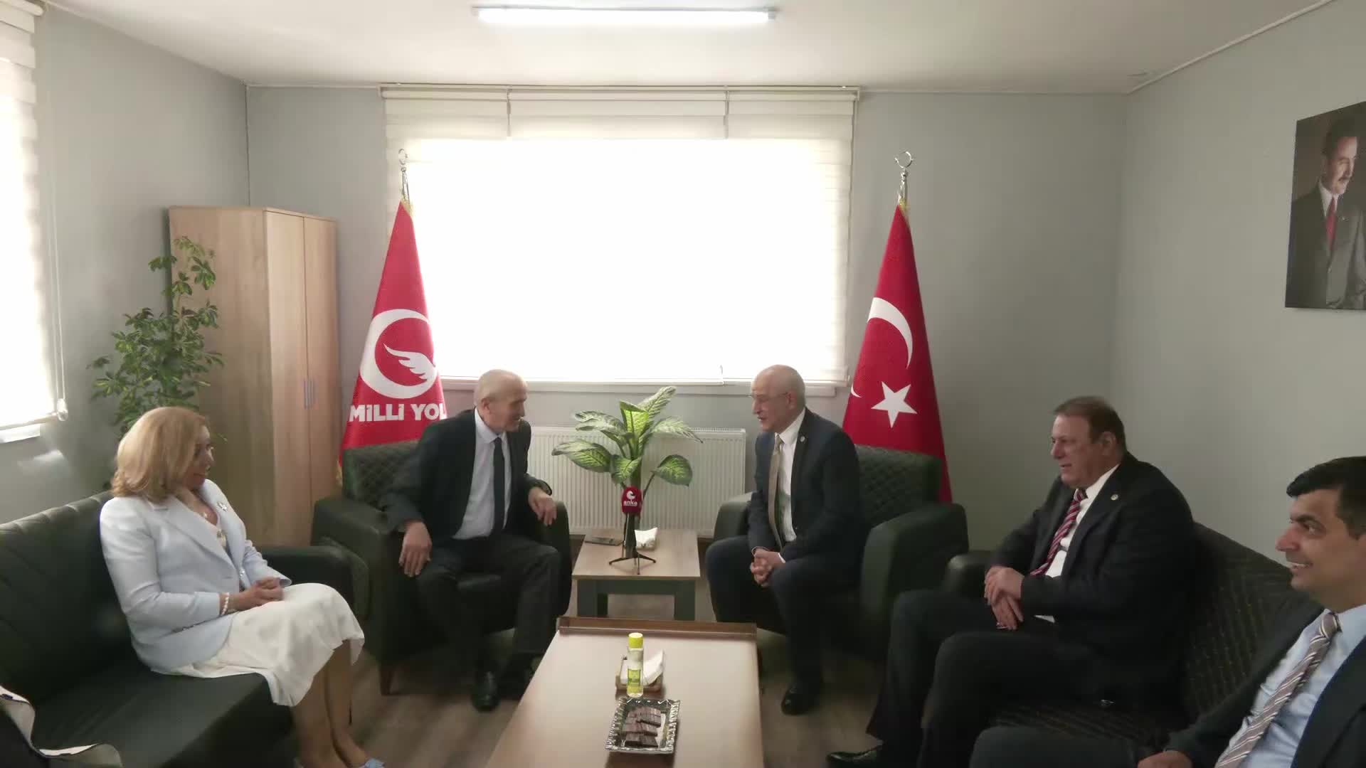 Siyasi partiler arası bayramlaşma... CHP Genel Merkez heyetinden Milli Yol ve Türkiye İttifakı Partisi ziyareti