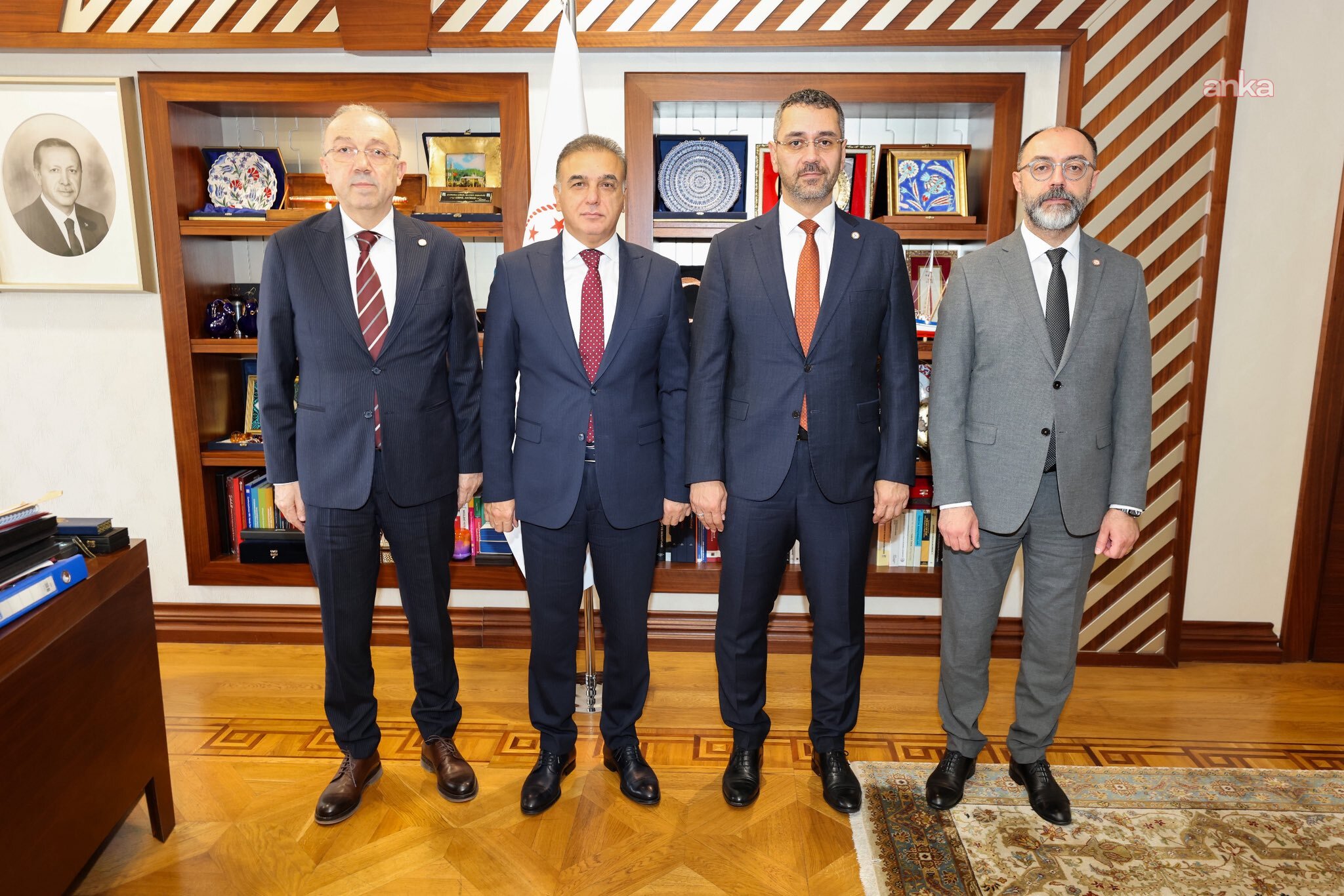 Eczacılardan Hazine ve Maliye Bakanlığı’na istihdam ve ekonomik düzenleme talebi