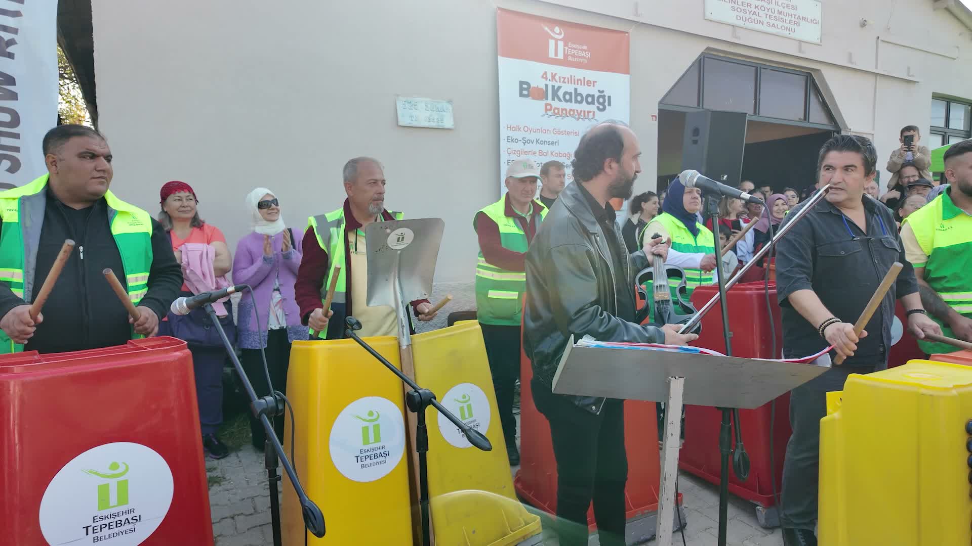 Tepebaşı’nda "4. Kızılinler Bal Kabağı Panayırı" binlerce kişiyi buluşturdu