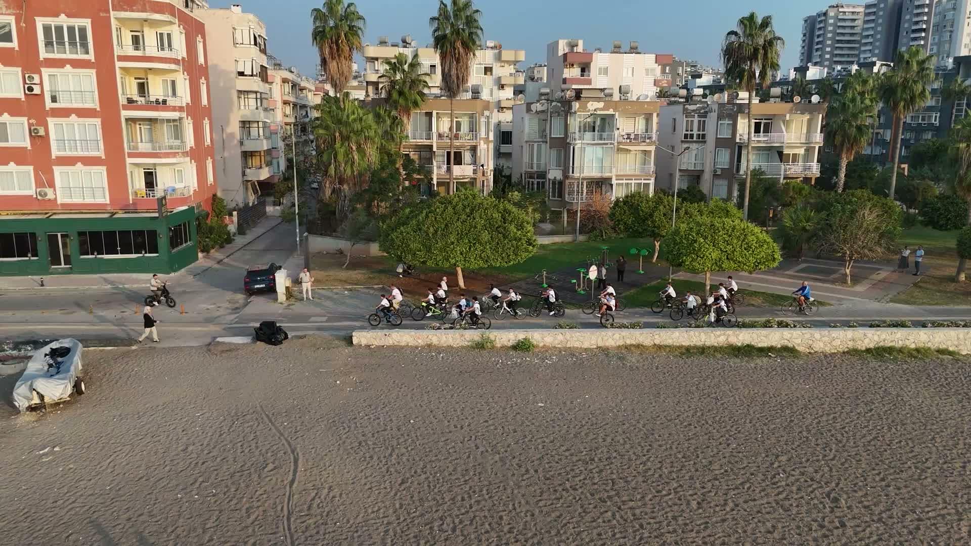 Mersin Büyükşehir Belediyesi, Avrupa Hareketlilik Haftası’nda öğrencileri bisikletle buluşturdu