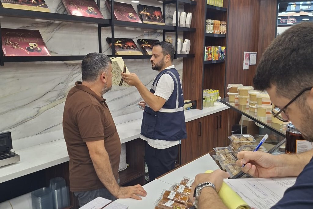 Adana'da bir işletmeye dara ve fiyat etiketi ihlalinden 39 bin 730 lira ceza