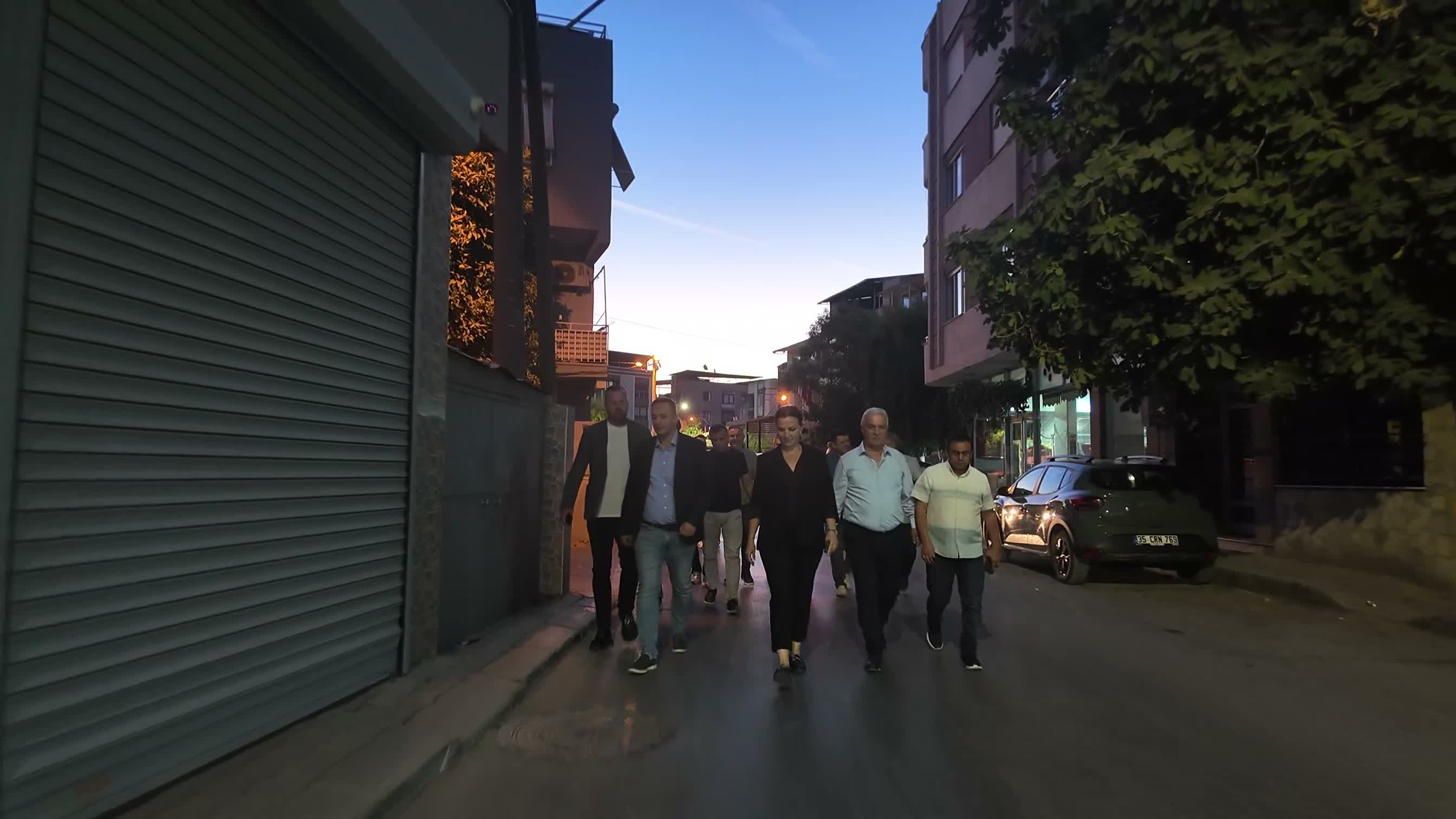 Bornova Rafetpaşa Mahallesi köşe bucak temizlendi