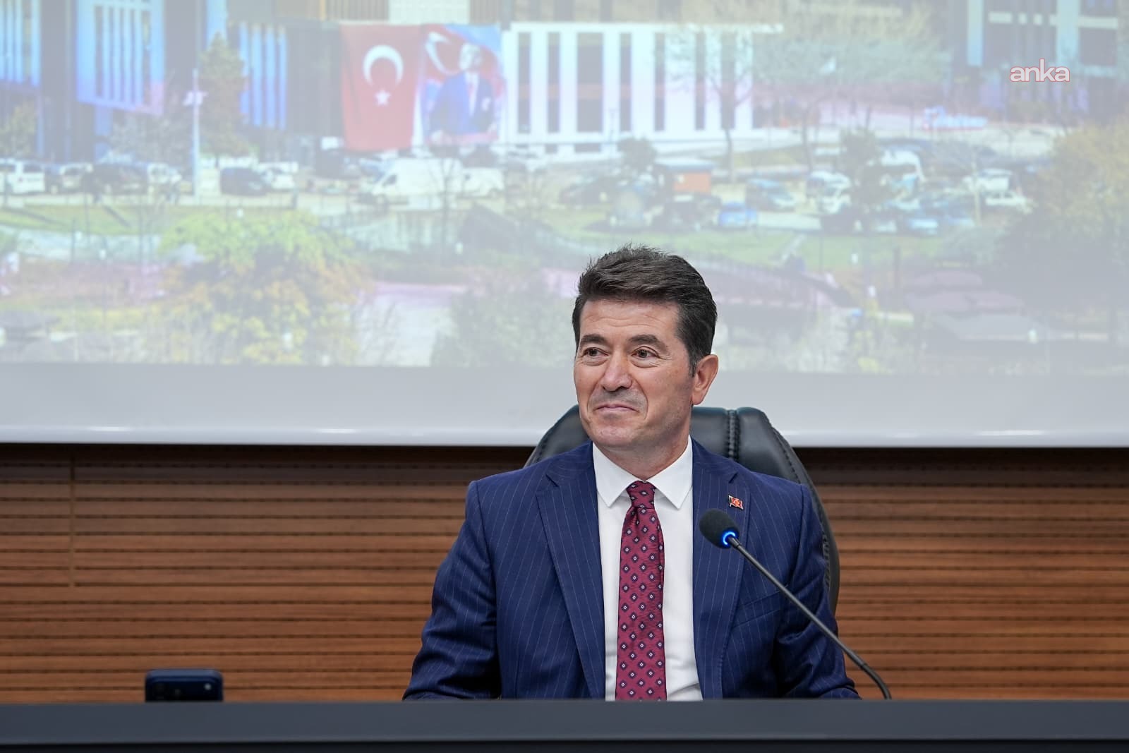 Ortahisar Belediye Başkanı Kaya: “Şehirlerimizi vahşi depolama alışkanlığından kurtarmalıyız”
