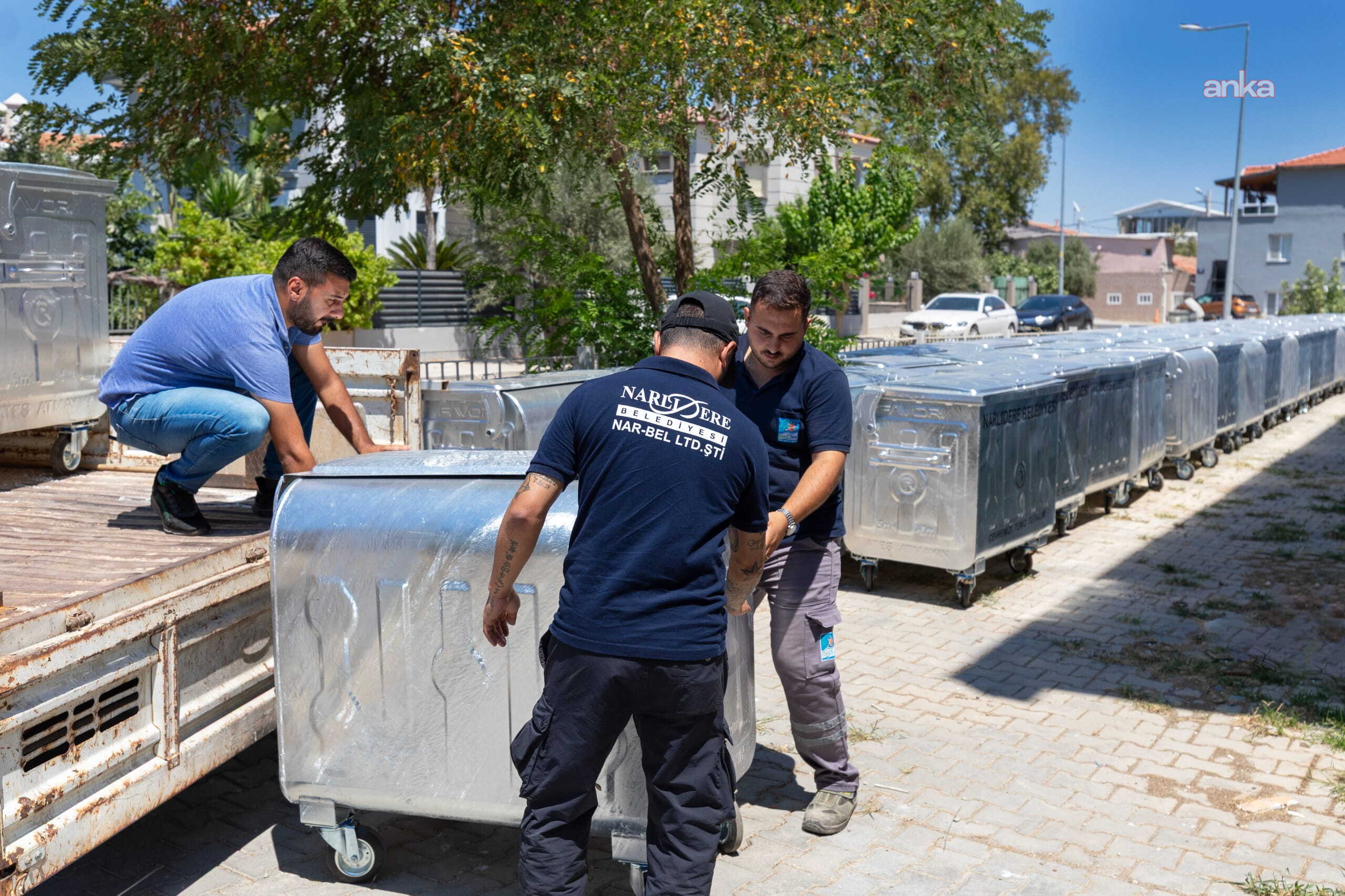Narlıdere Belediyesi’nden 200 yeni çöp konteyneri