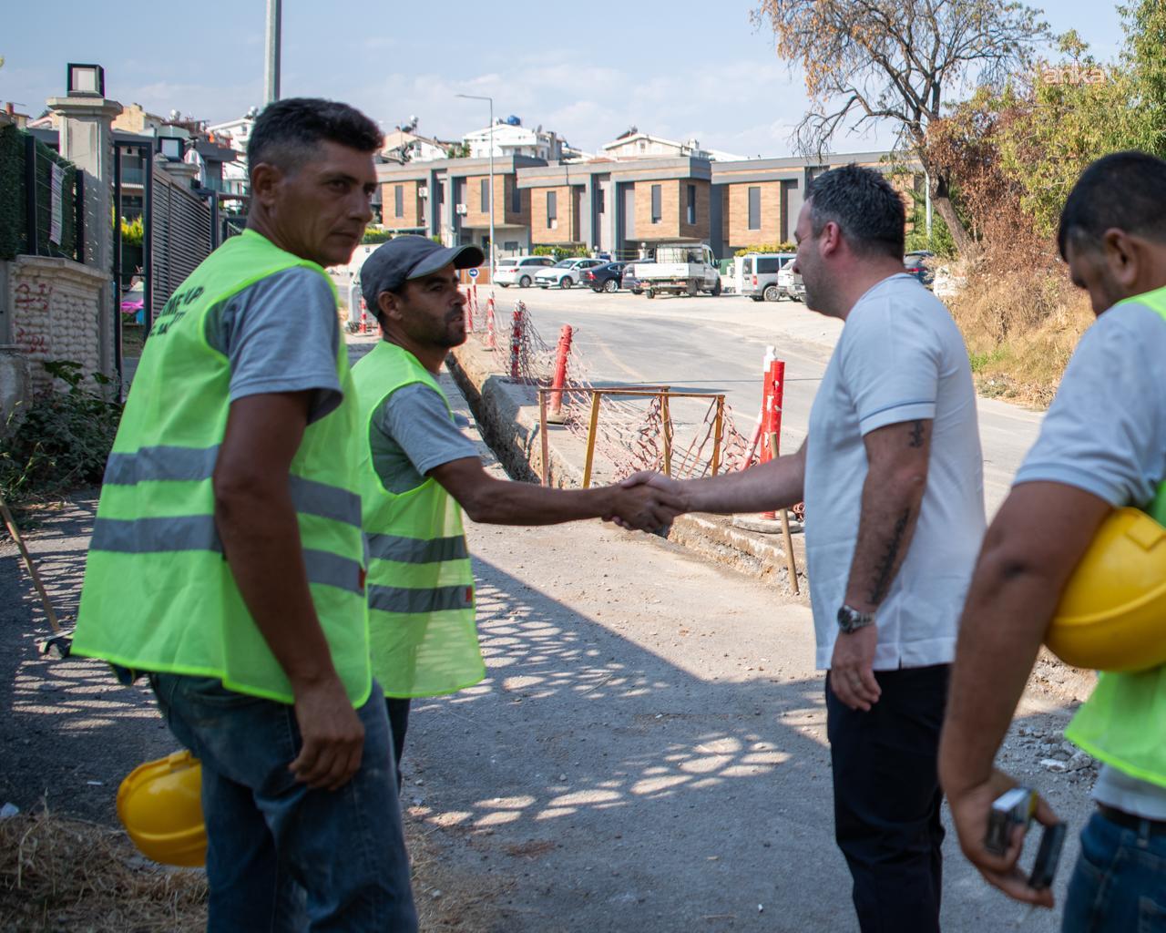 Kuşadası Belediye Başkan Vekili Demirtaş, Karaova Mahallesi'ndeki çalışmaları inceledi