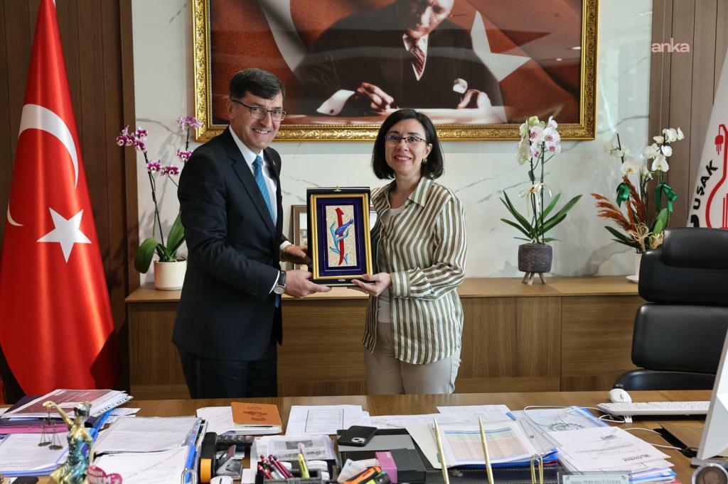 Kütahya Belediye Başkanı Kahveci, Uşak Belediyesi’ni ziyaret etti