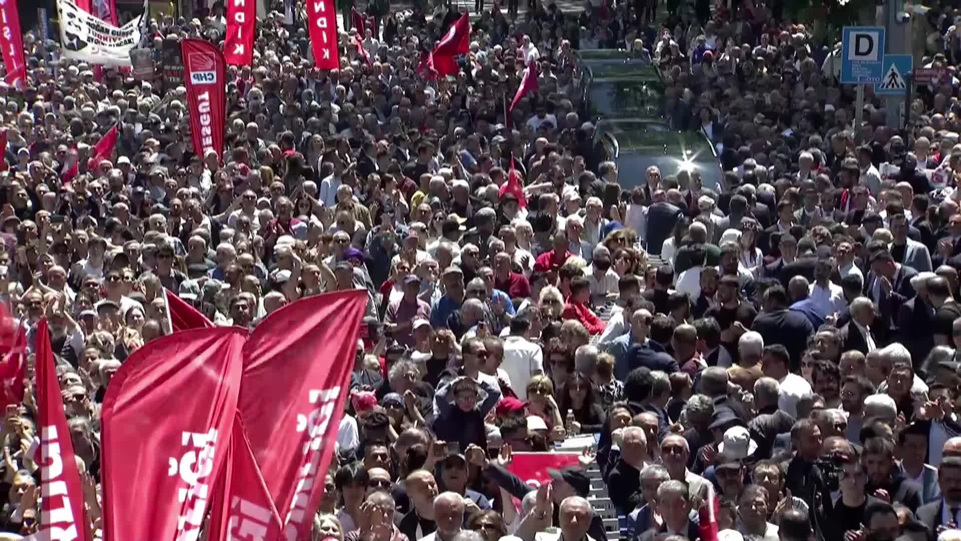 CHP Ankara İl Başkanlığı'nda bayramlaşma... Mansur Yavaş: "İnsanların değişim umudu, benim kişisel vefa duygumun çok çok üzerindedir"