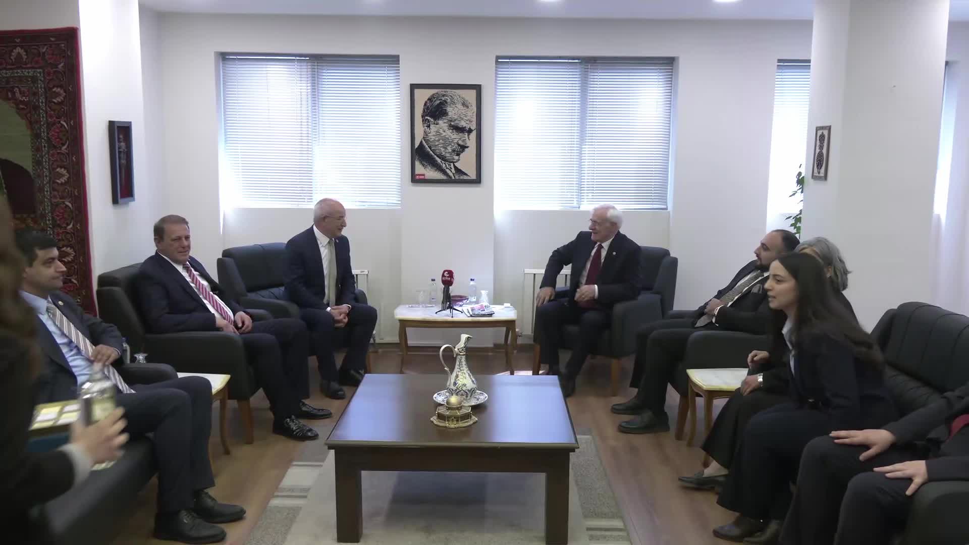 Siyasi partiler arası bayramlaşma... CHP Genel Merkez heyetinden Vatan Partisi, YRP ve ANAP ziyareti