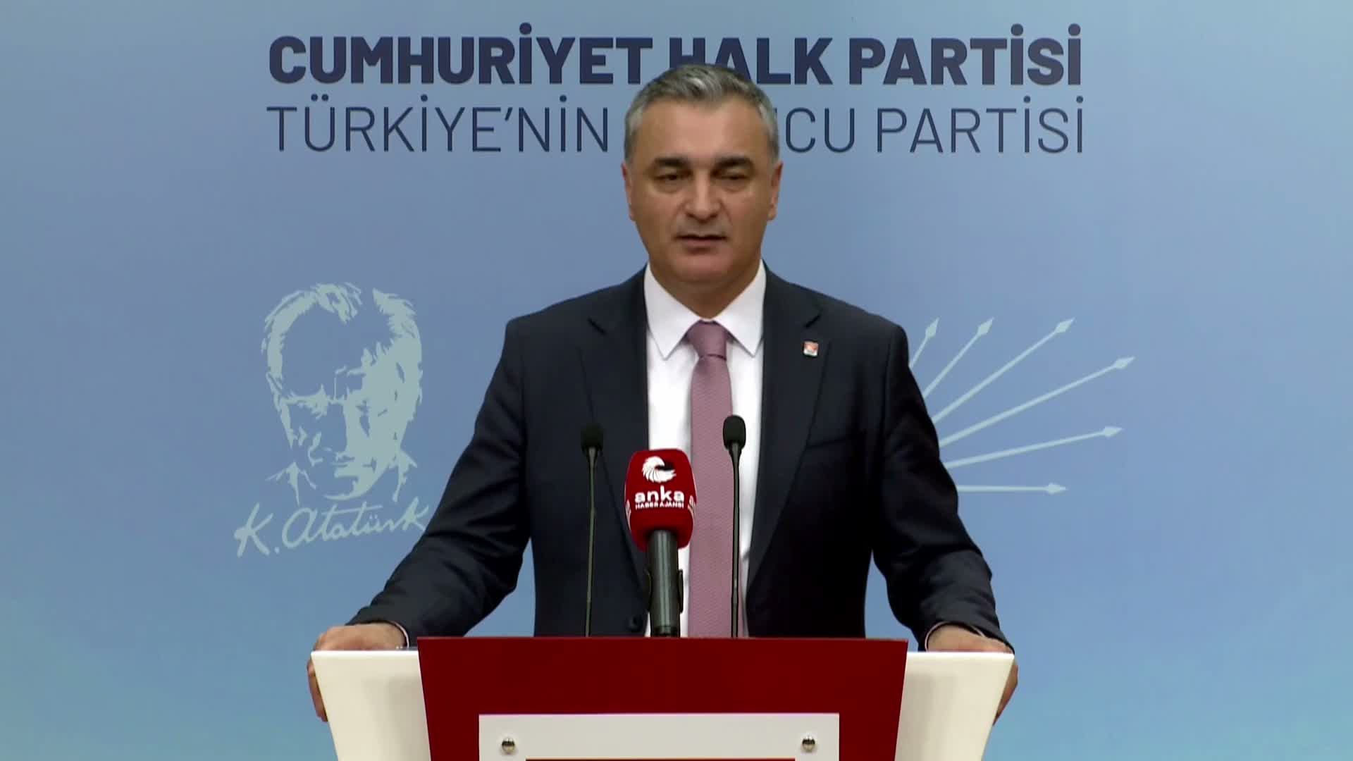 CHP Sözcüsü Sarı: "İBB Meclis Üyesi Ülkü İnanlı, Grup Sözcüsü Melendiz Dalyan İzgi ile Tarsus Belediye Başkanı Ali Boltaç'ı tedbirli biçimde disipline sevk etmiş bulunuyoruz"