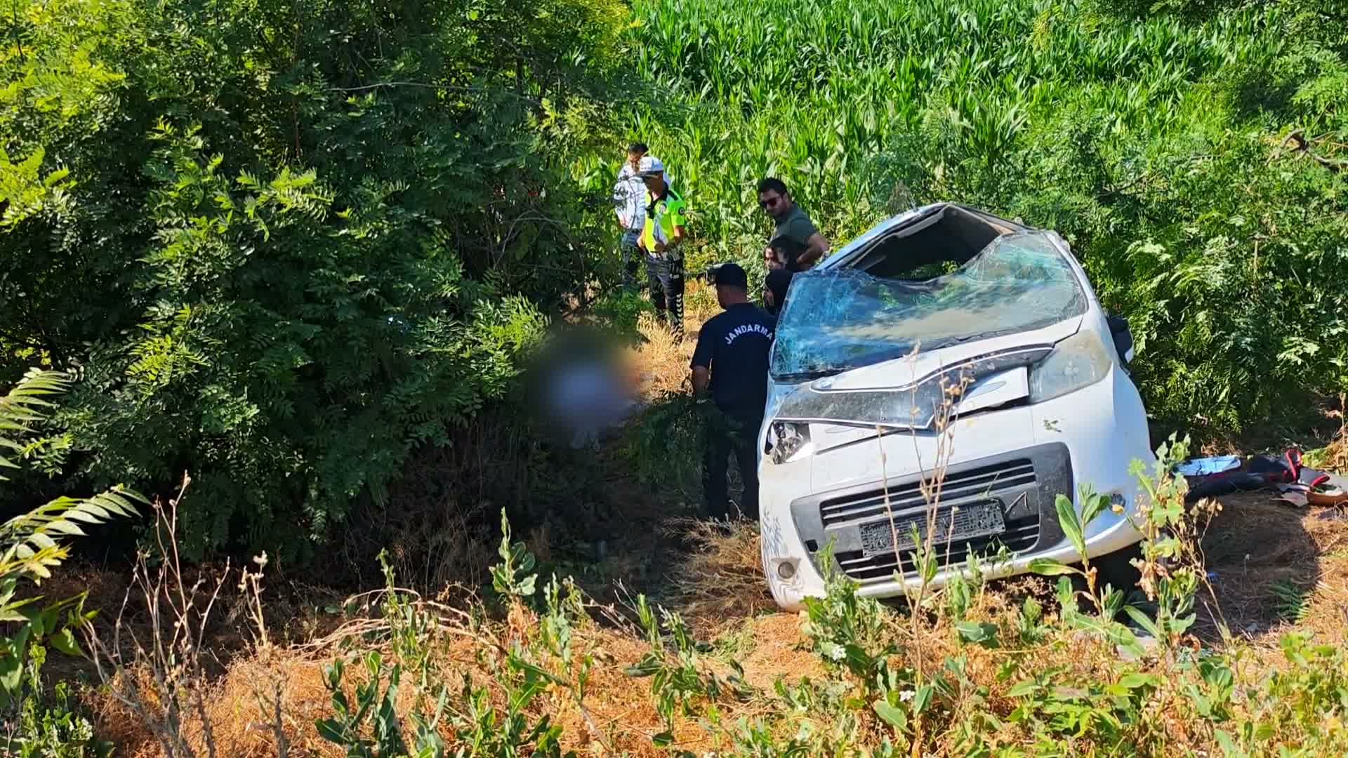 Aksaray'da trafik kazasında aynı aileden 3 kişi hayatını kaybetti